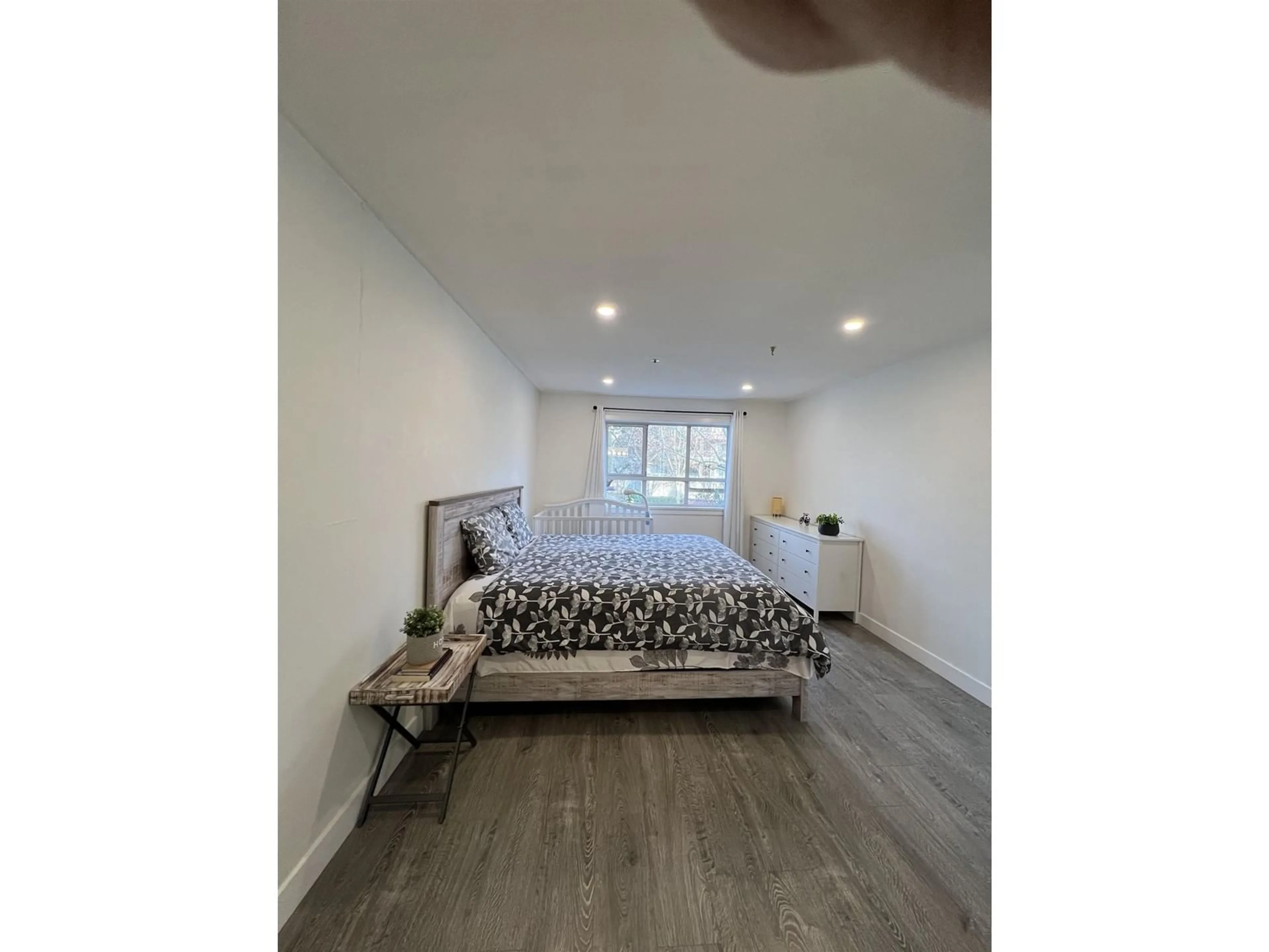 A pic of a room for 113 - 20145 55A, Langley British Columbia V3A8L6