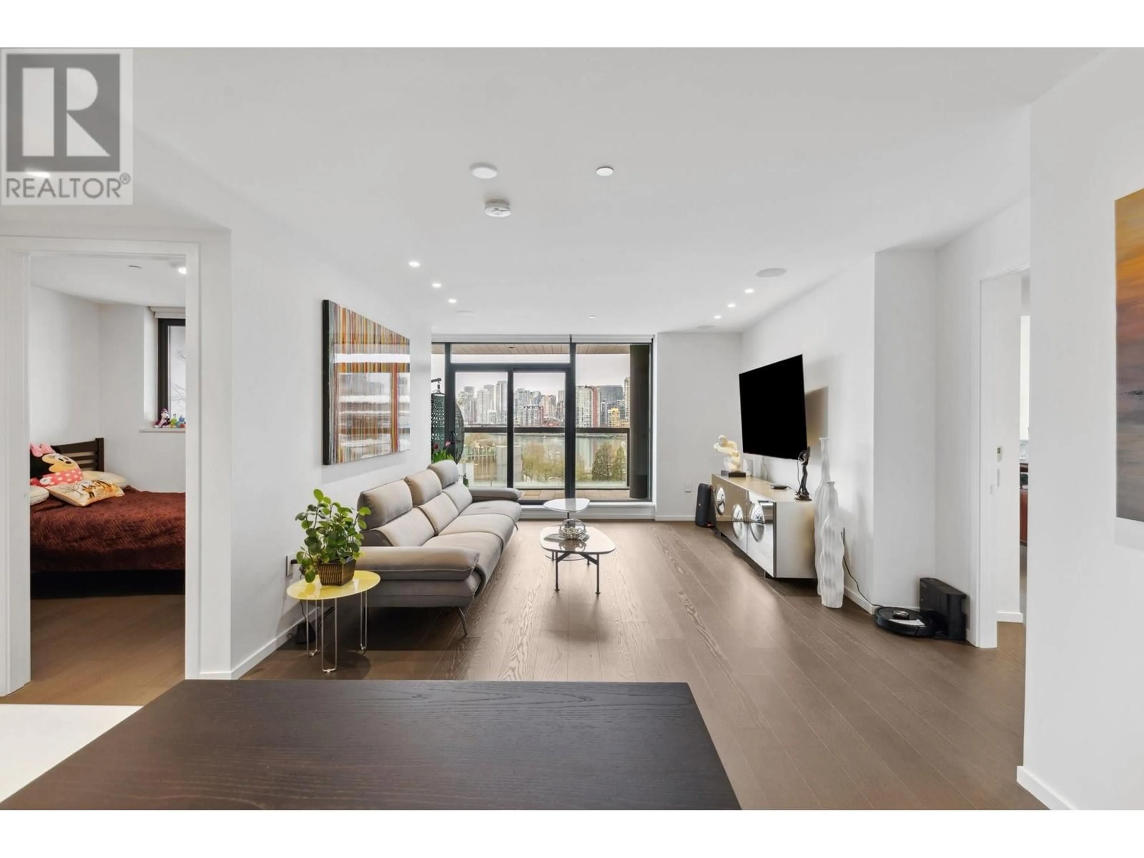 Living room with furniture, unknown for 702 - 1601 QUEBEC STREET, Vancouver British Columbia V6A0J9