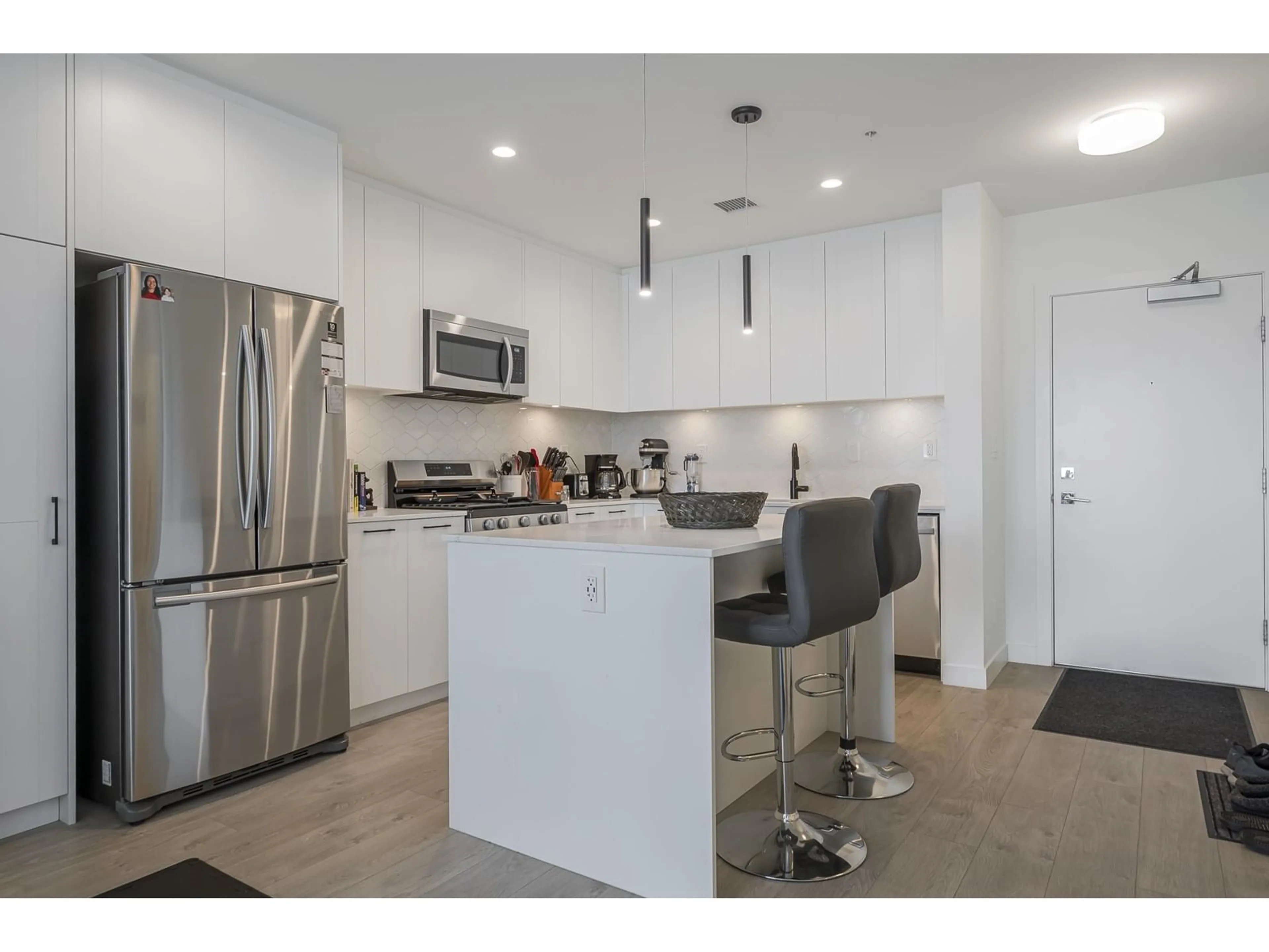Open concept kitchen, unknown for 401 - 8327 201, Langley British Columbia V2Y3P4