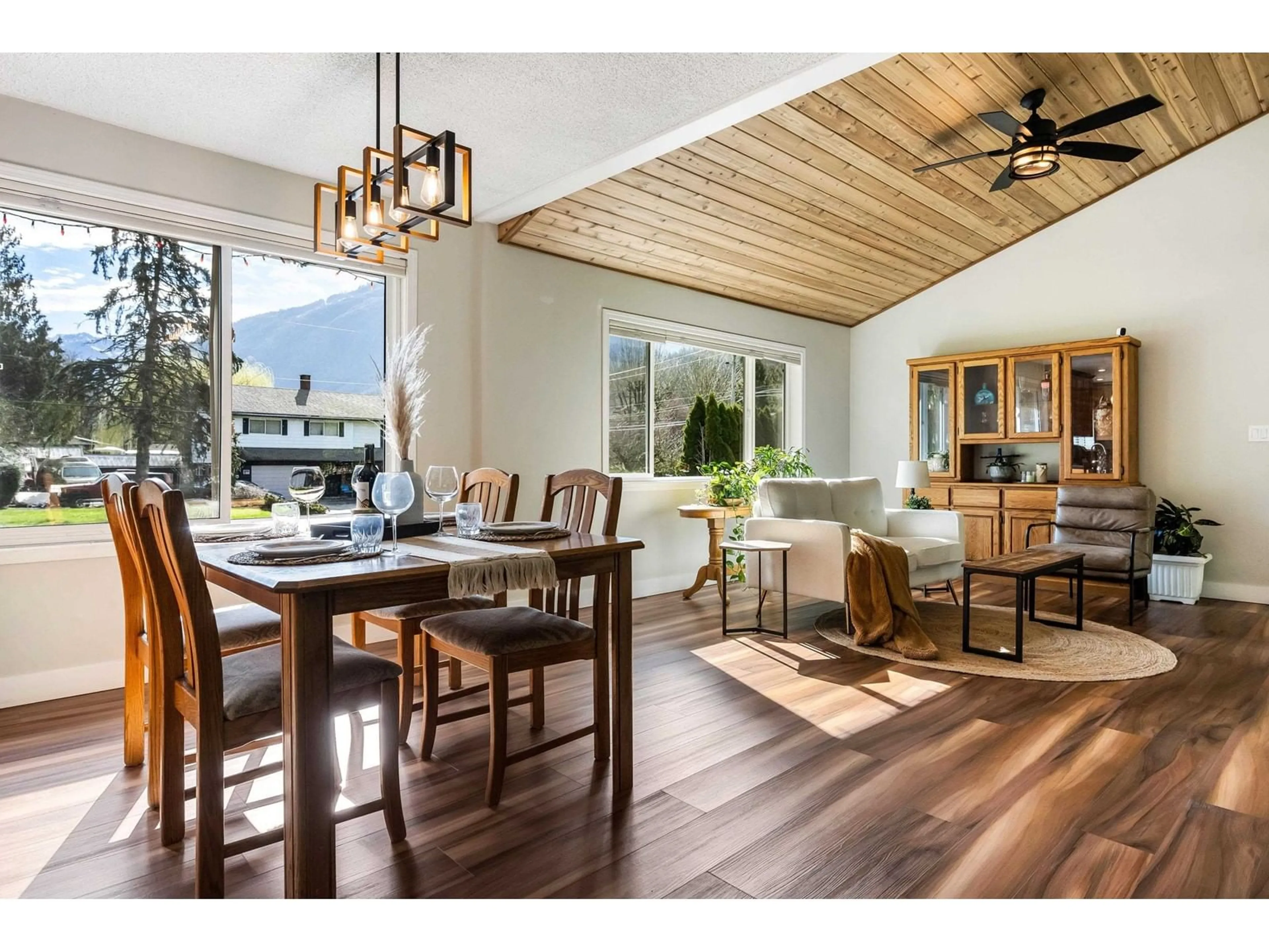 Open concept kitchen, wood/laminate floor for 4563 LYARDON ROAD, Chilliwack British Columbia V2R4N1