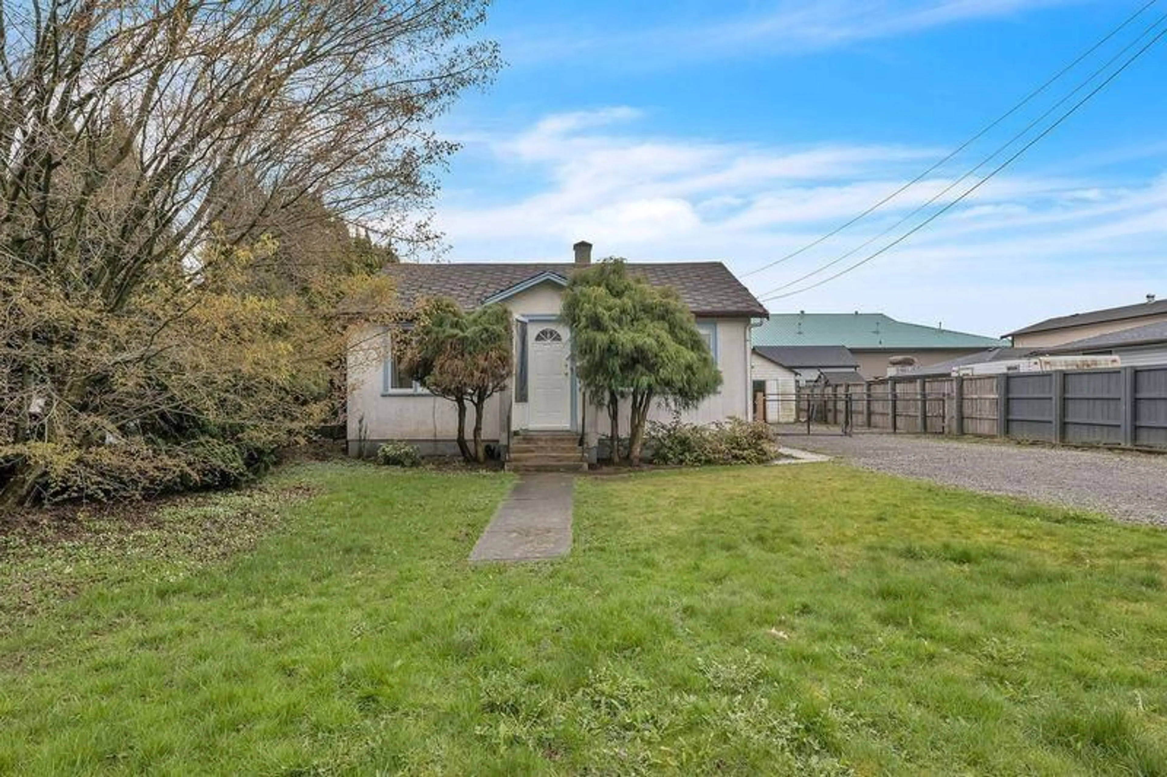 A pic from outside/outdoor area/front of a property/back of a property/a pic from drone, water/lake/river/ocean view for 46060 FIFTH AVENUE, Chilliwack British Columbia V2P1M7