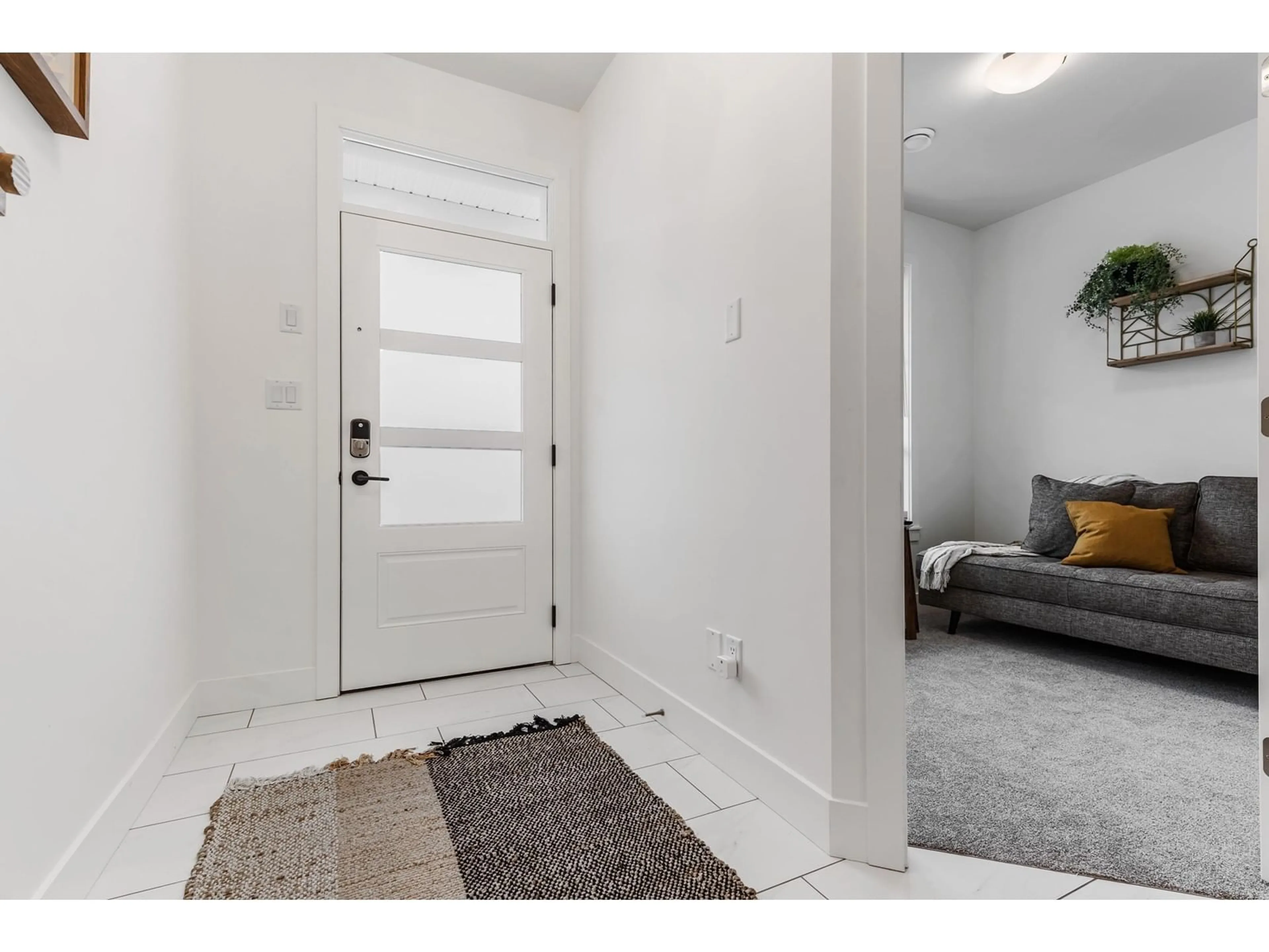 Indoor entryway for 3 - 7312 MULBERRY ROAD, Chilliwack British Columbia V2R6M1