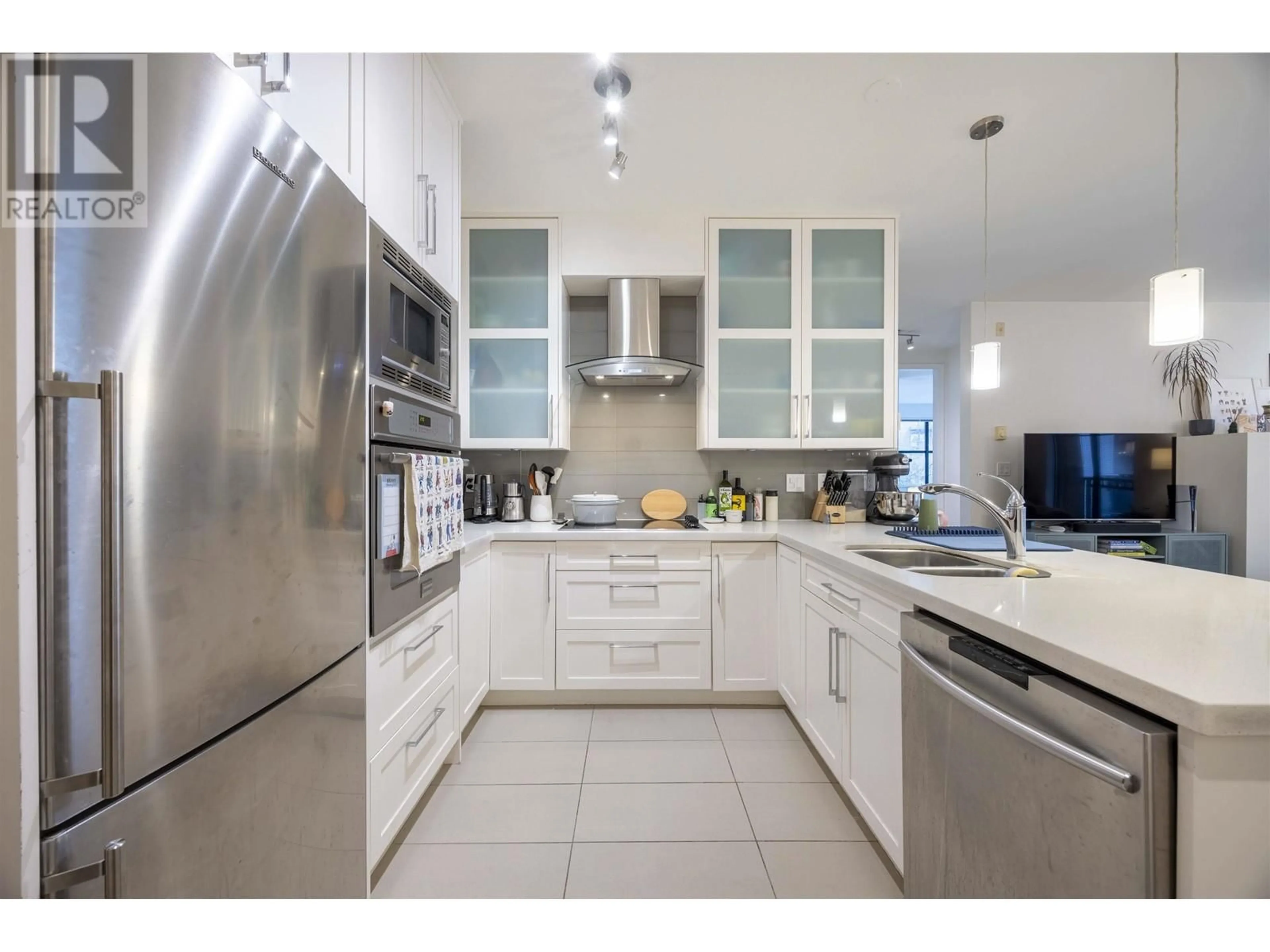 Contemporary kitchen, ceramic/tile floor for 302 - 2065 W 12TH AVENUE, Vancouver British Columbia V6J5L9