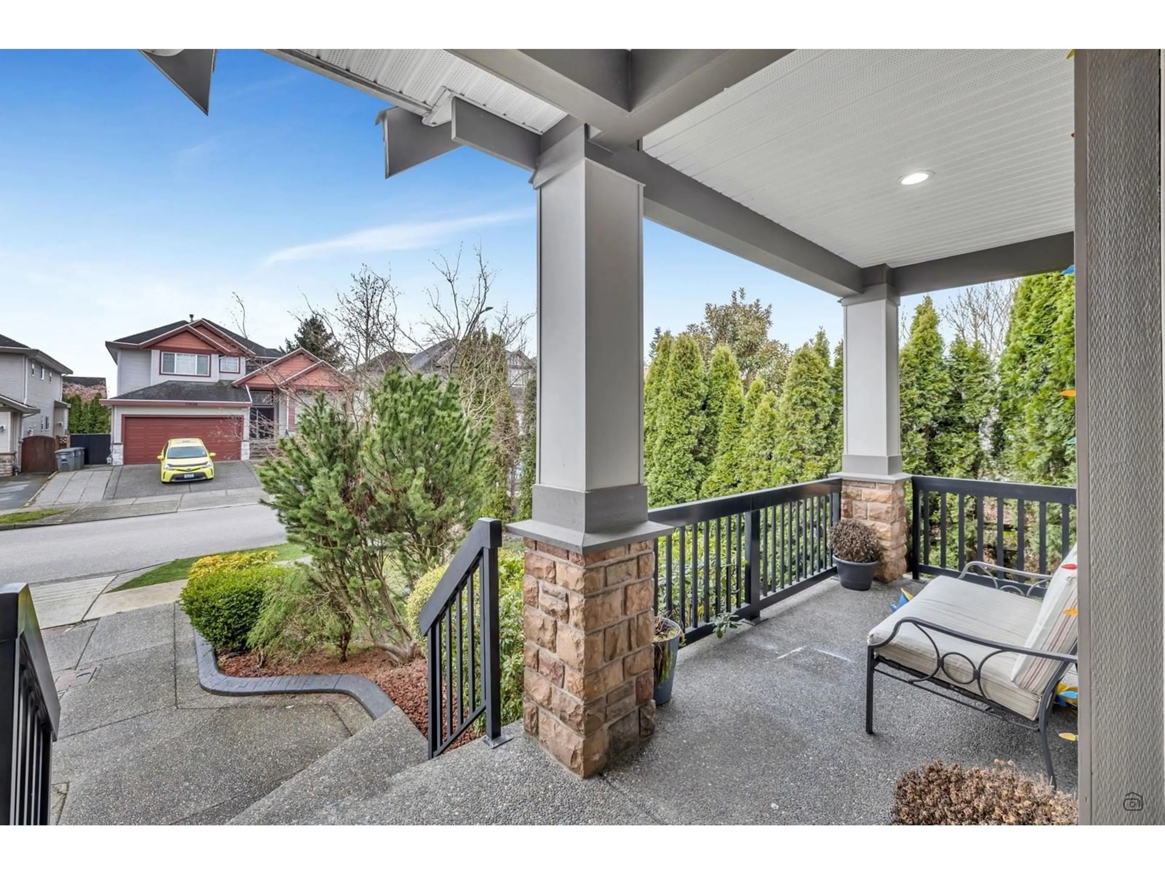 Patio, unknown for 15039 69, Surrey British Columbia V3S0X1
