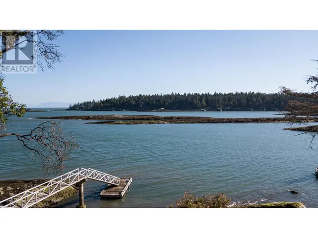 1361 STURDIES BAY ROAD, Galiano Island 3