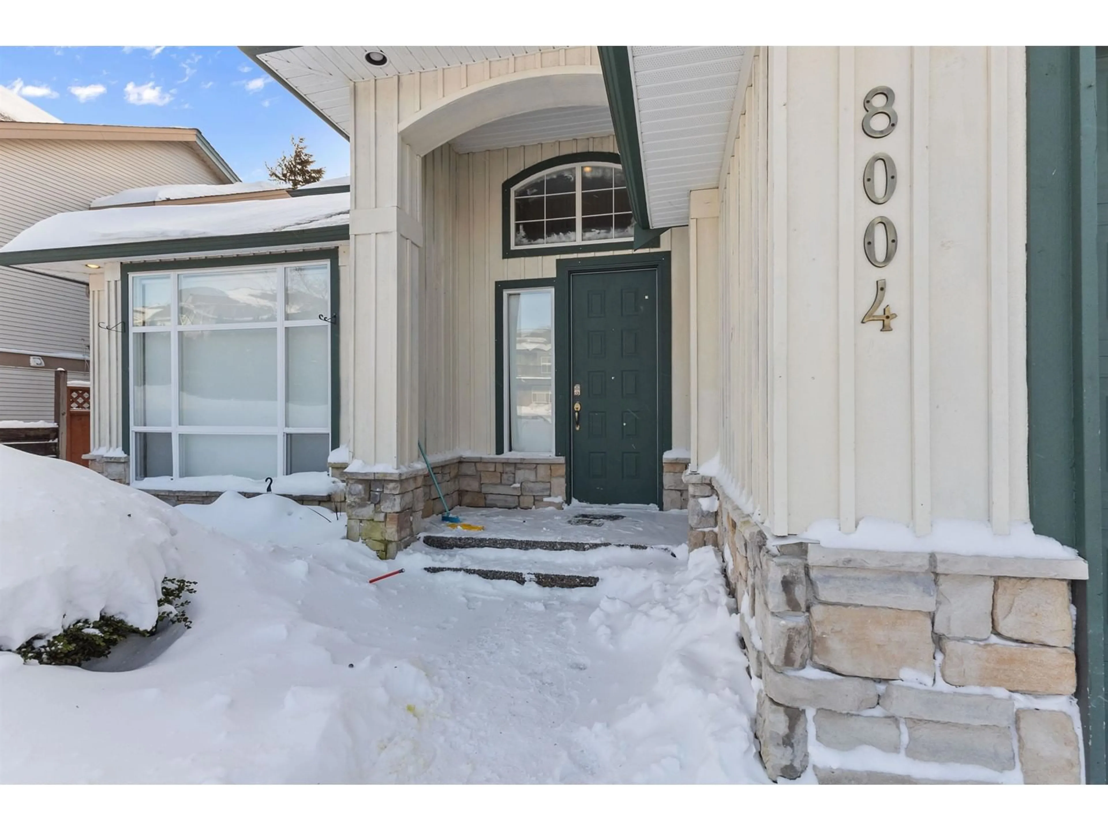 Indoor entryway for 8004 MELBURN, Mission British Columbia V2V7B6