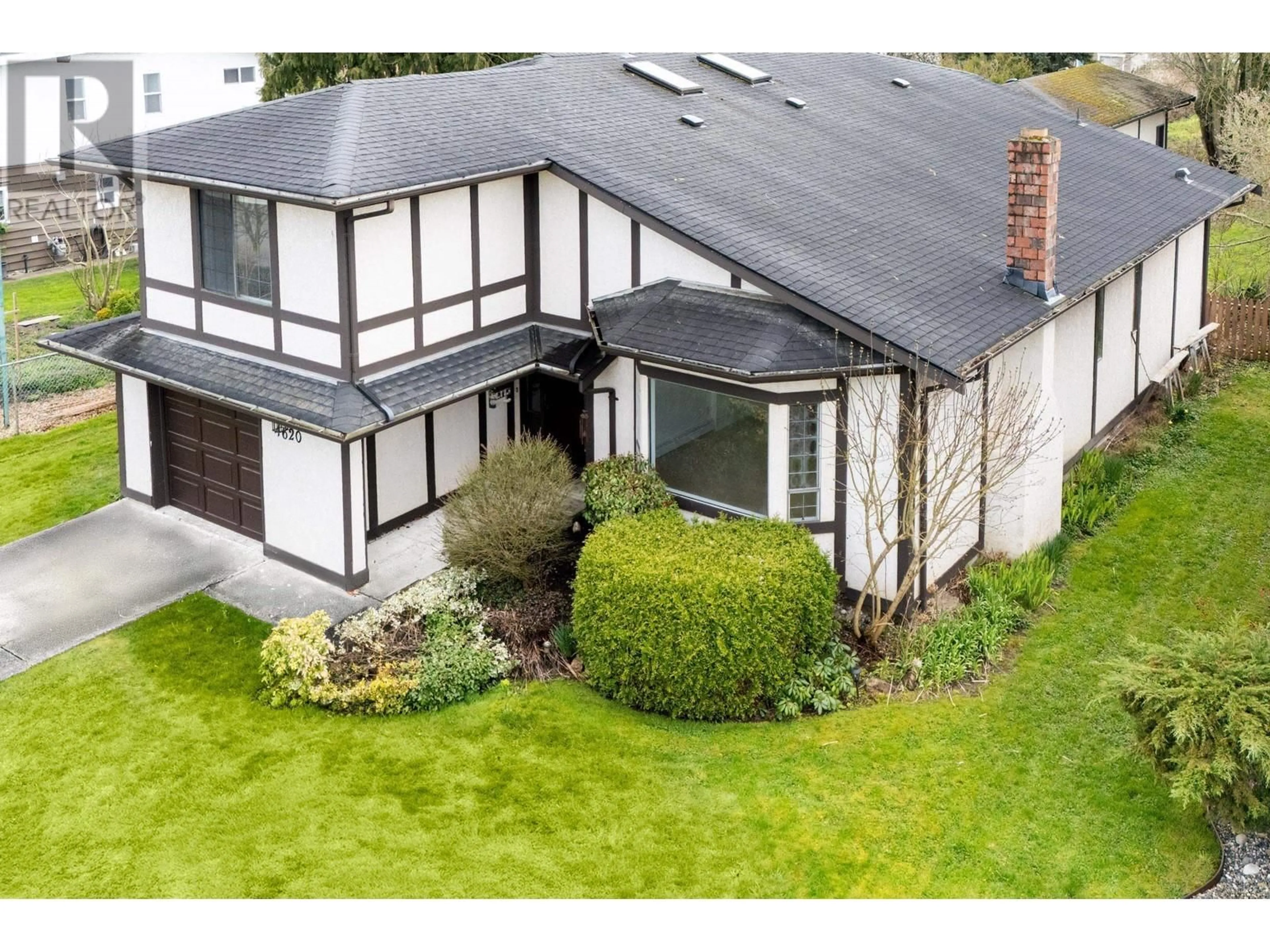 A pic from outside/outdoor area/front of a property/back of a property/a pic from drone, street for 4620 KELLY DRIVE, Delta British Columbia V4K1G6