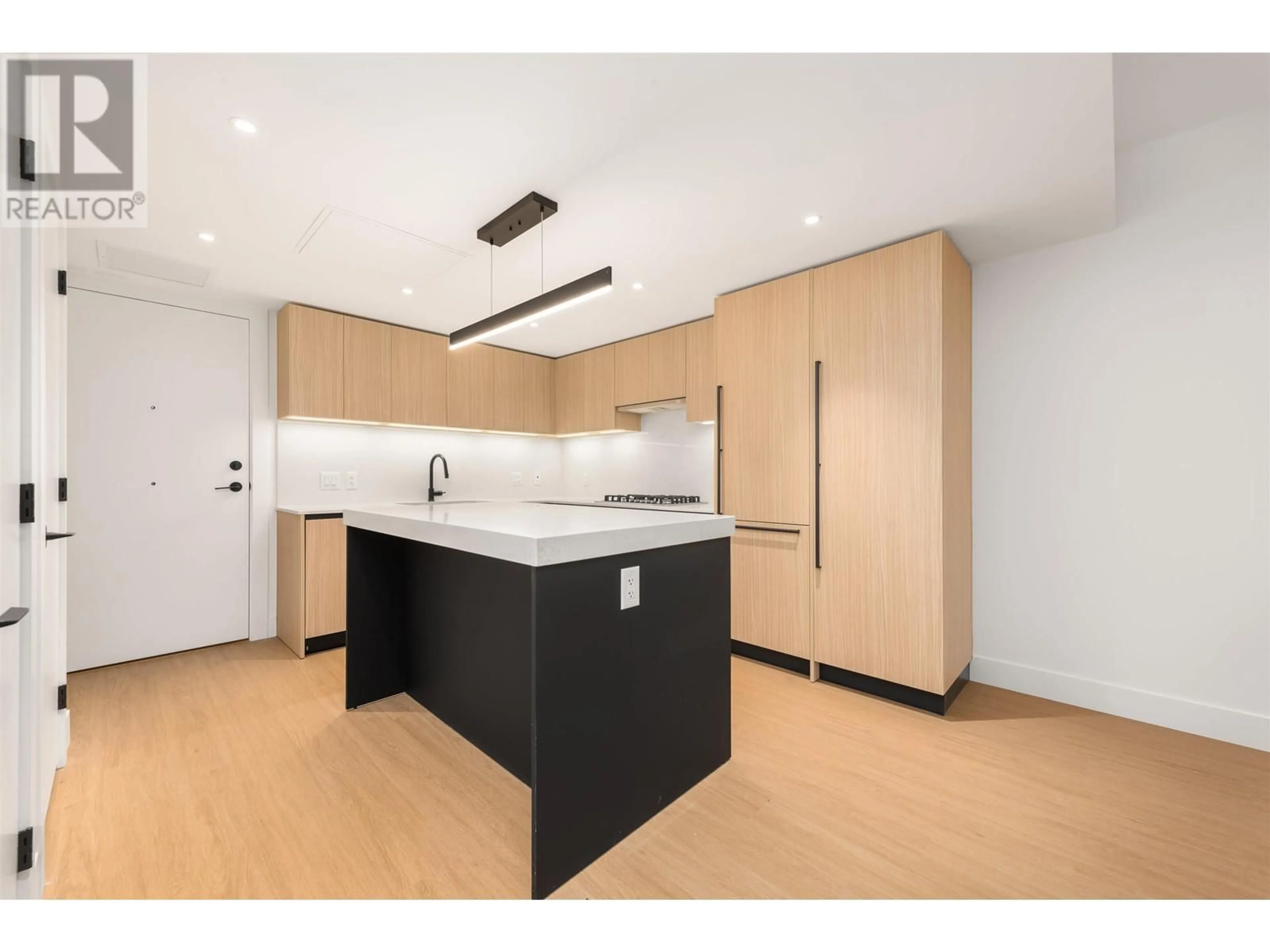 Unknown for 310 - 2235 BROADWAY, Vancouver British Columbia V5N0J5