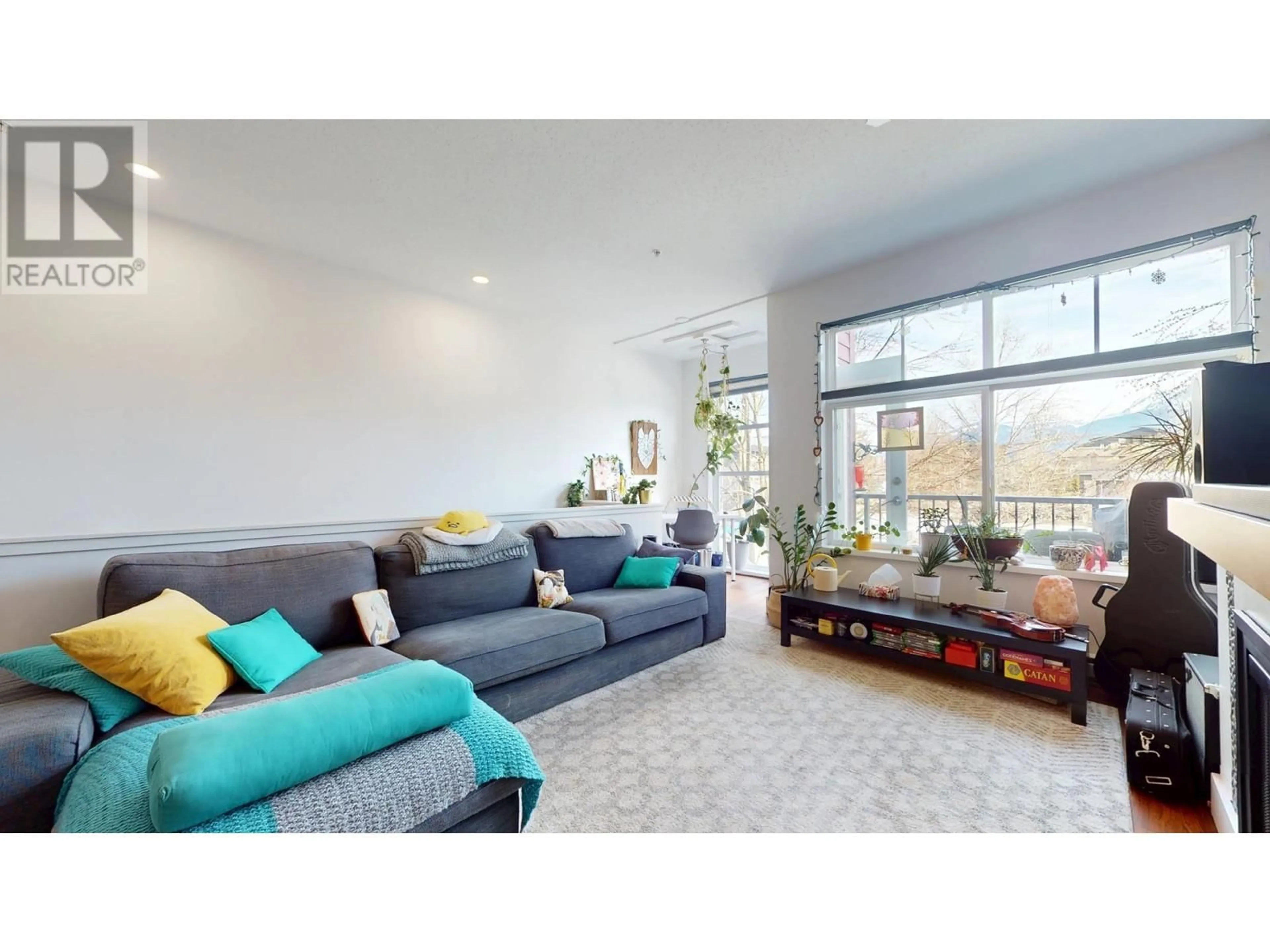 Living room with furniture, unknown for 1308 MAIN STREET, Squamish British Columbia V8B0R2