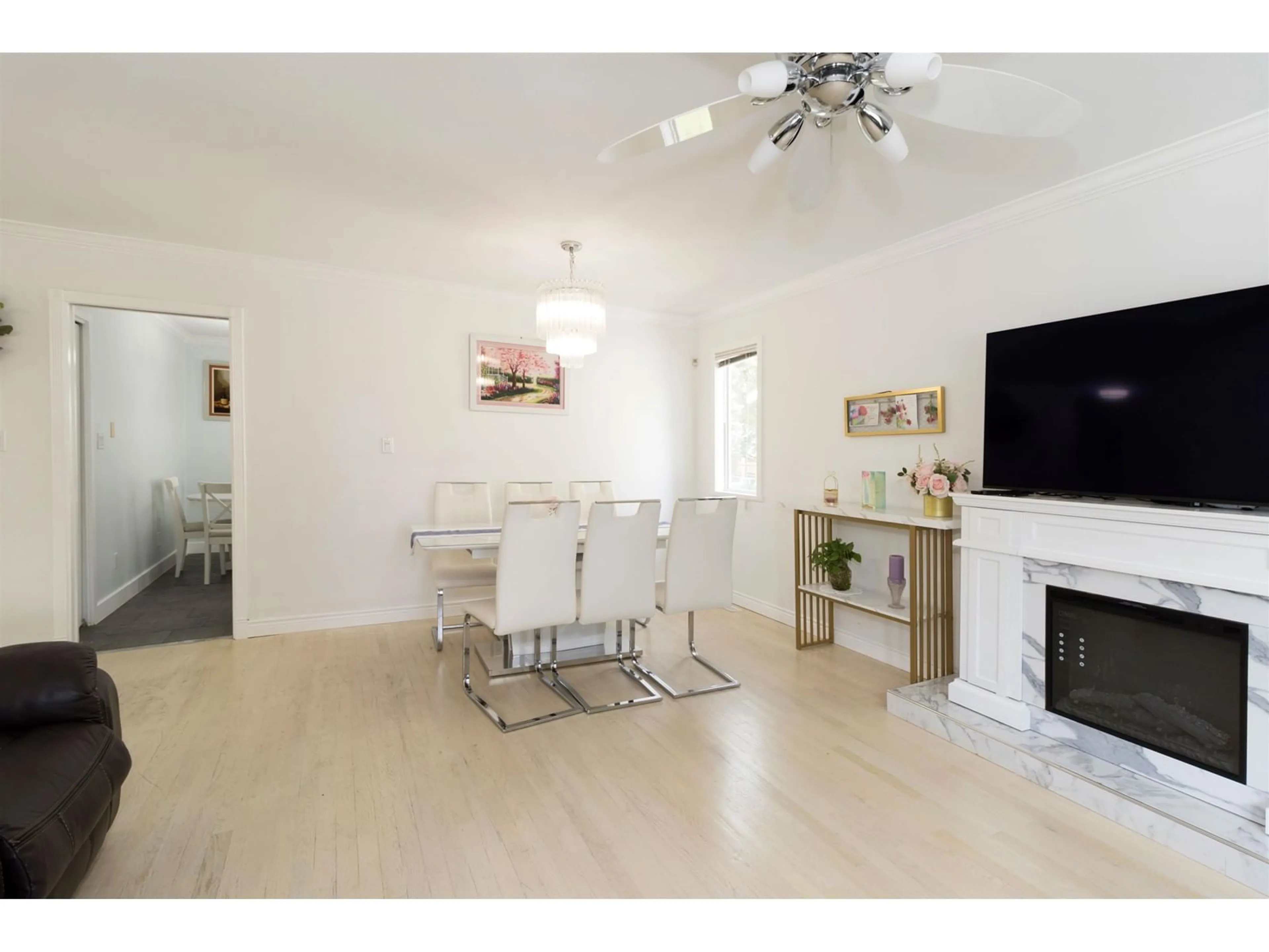 Dining room, unknown for 3233 273, Langley British Columbia V4W3H9