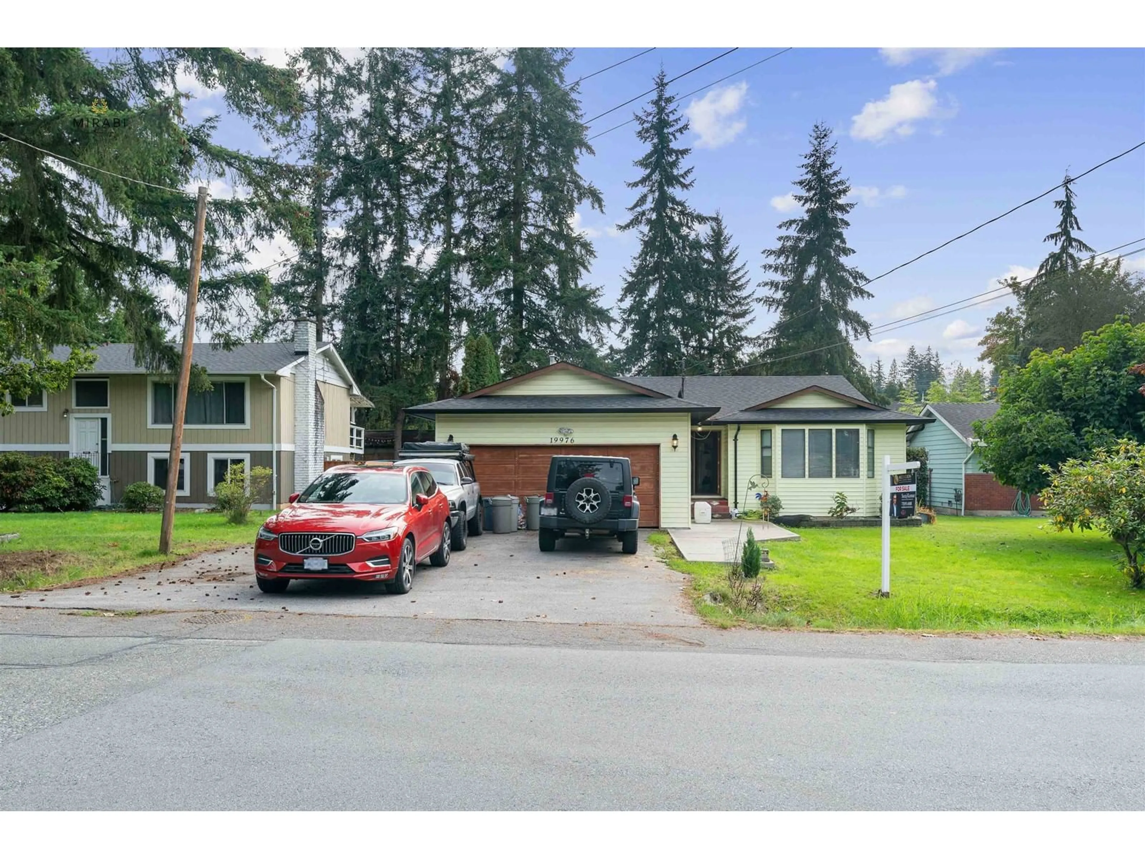A pic from outside/outdoor area/front of a property/back of a property/a pic from drone, street for 19976 49, Langley British Columbia V3A3R6