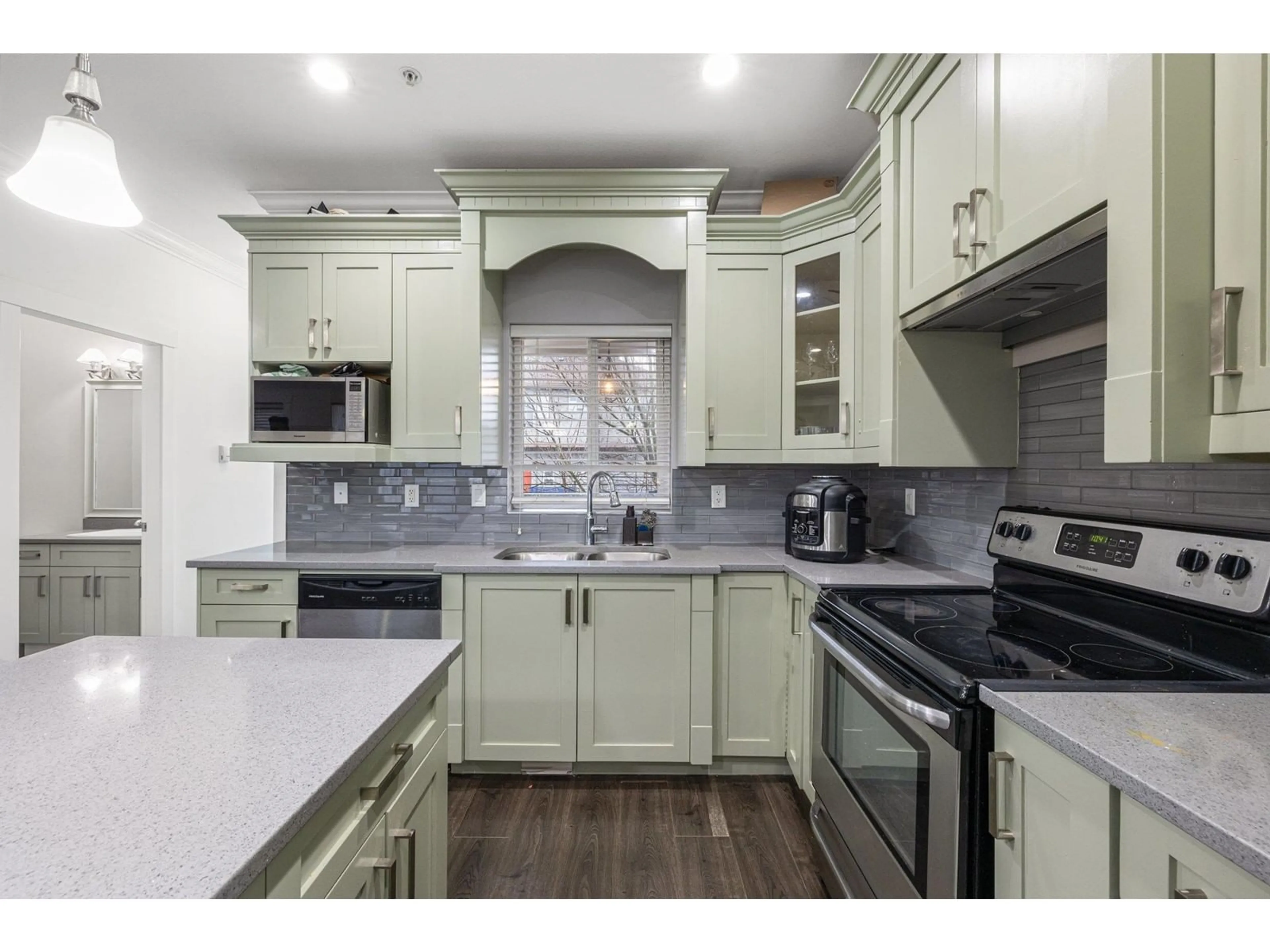 Open concept kitchen, unknown for 4 - 27234 30, Langley British Columbia V4W3J6