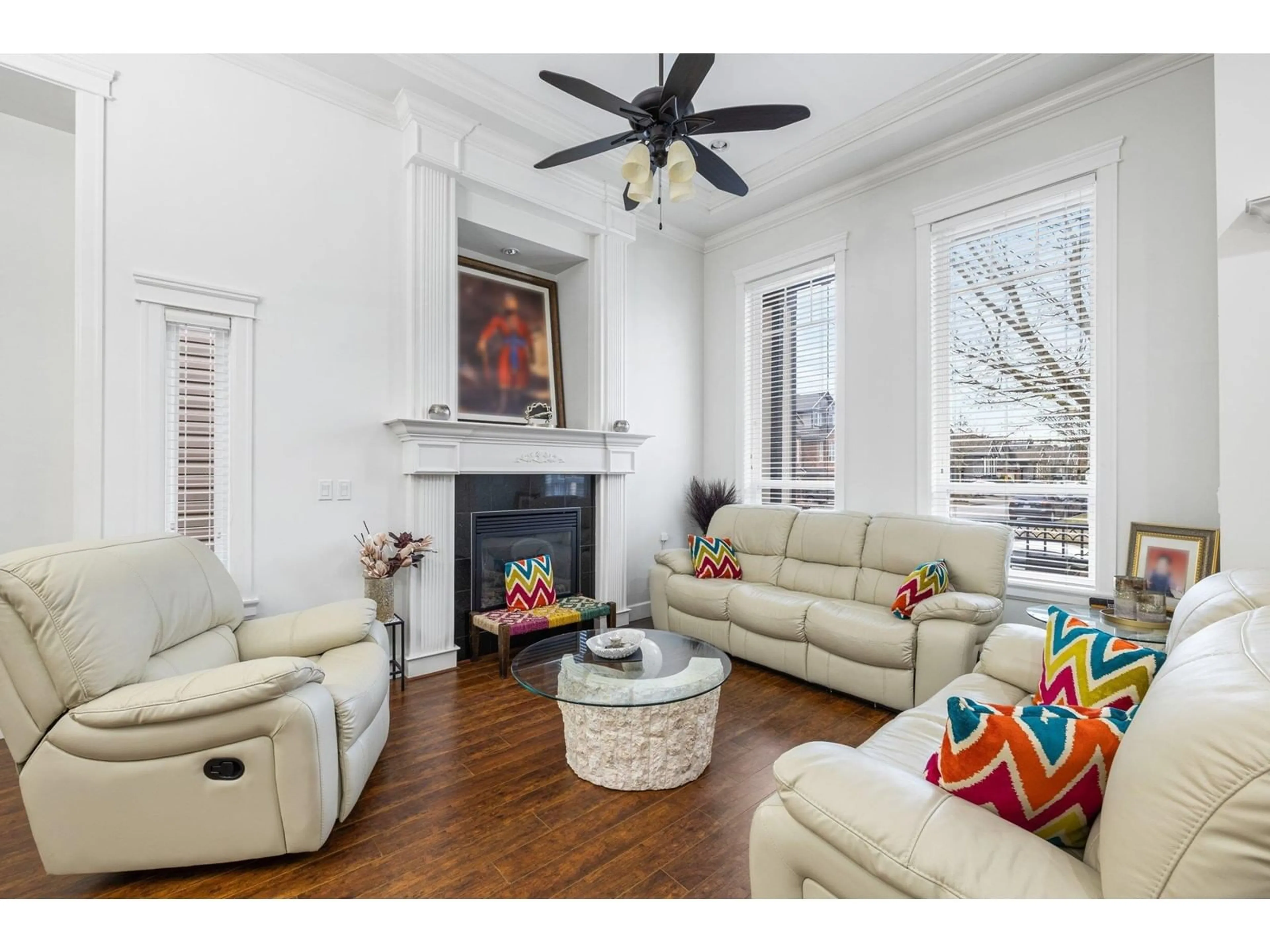 Living room with furniture, unknown for 6250 142B, Surrey British Columbia V3X0B7