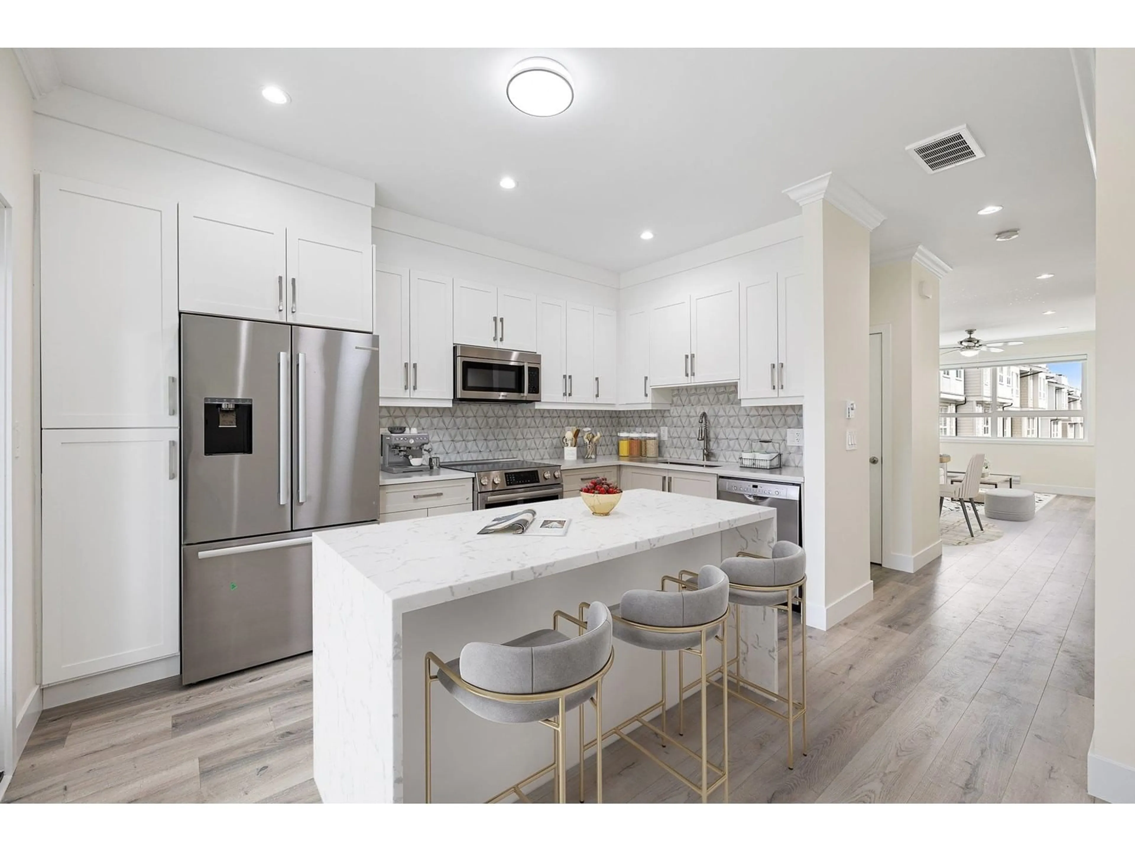 Open concept kitchen, unknown for 13 - 8181 135A, Surrey British Columbia V3W3N8