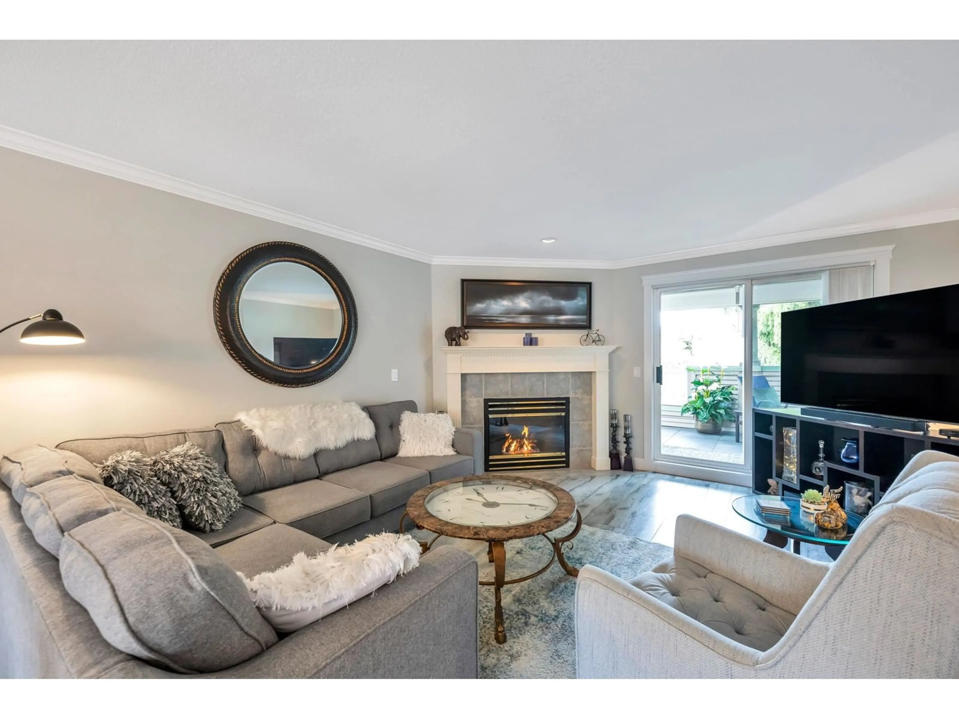 Living room with furniture, unknown for 280 - 13888 70, Surrey British Columbia V3W0R8