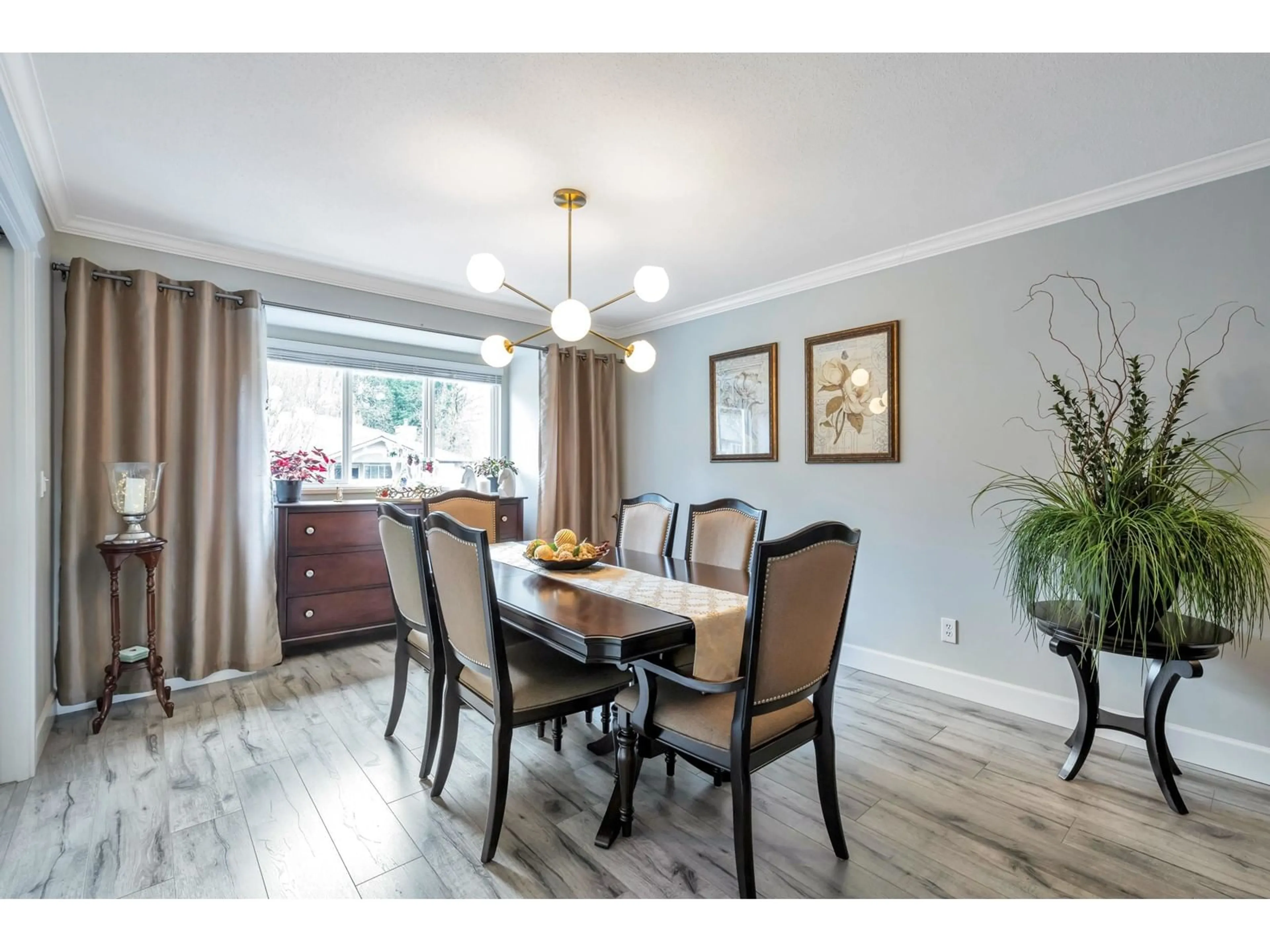 Dining room, wood/laminate floor for 280 - 13888 70, Surrey British Columbia V3W0R8