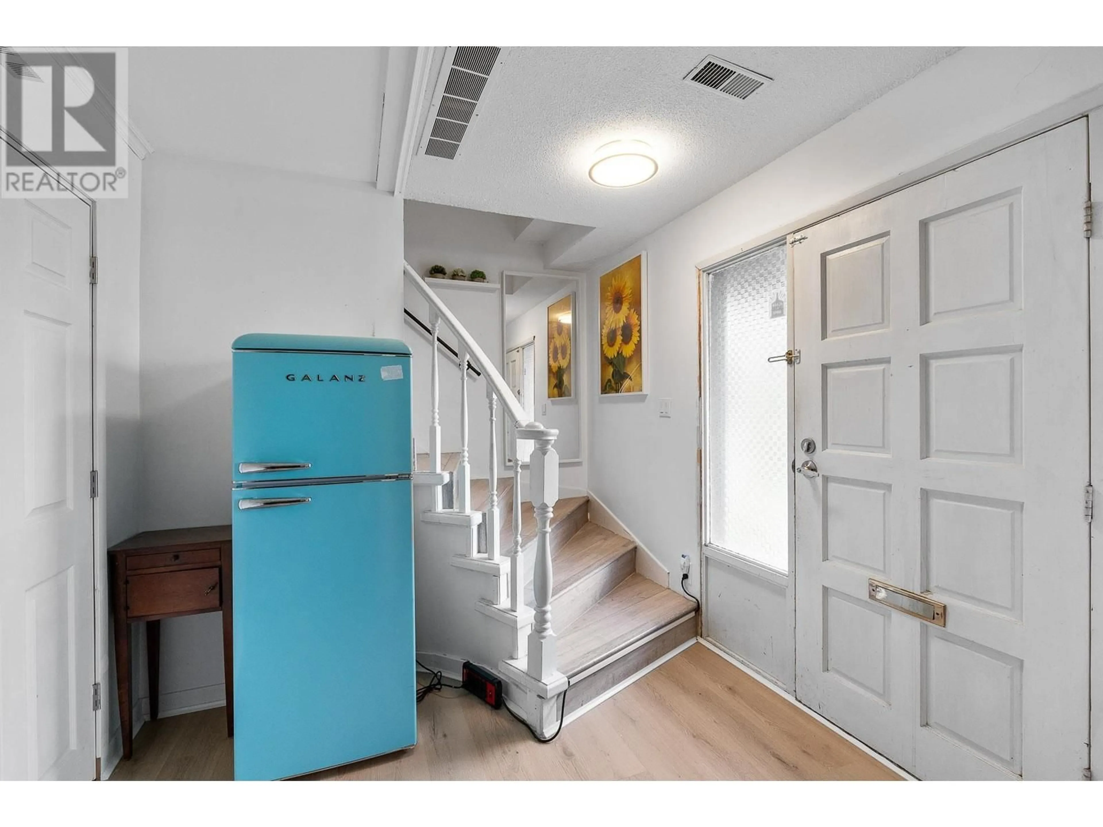 Indoor entryway for 2132 ANITA DRIVE, Port Coquitlam British Columbia V3C1H3
