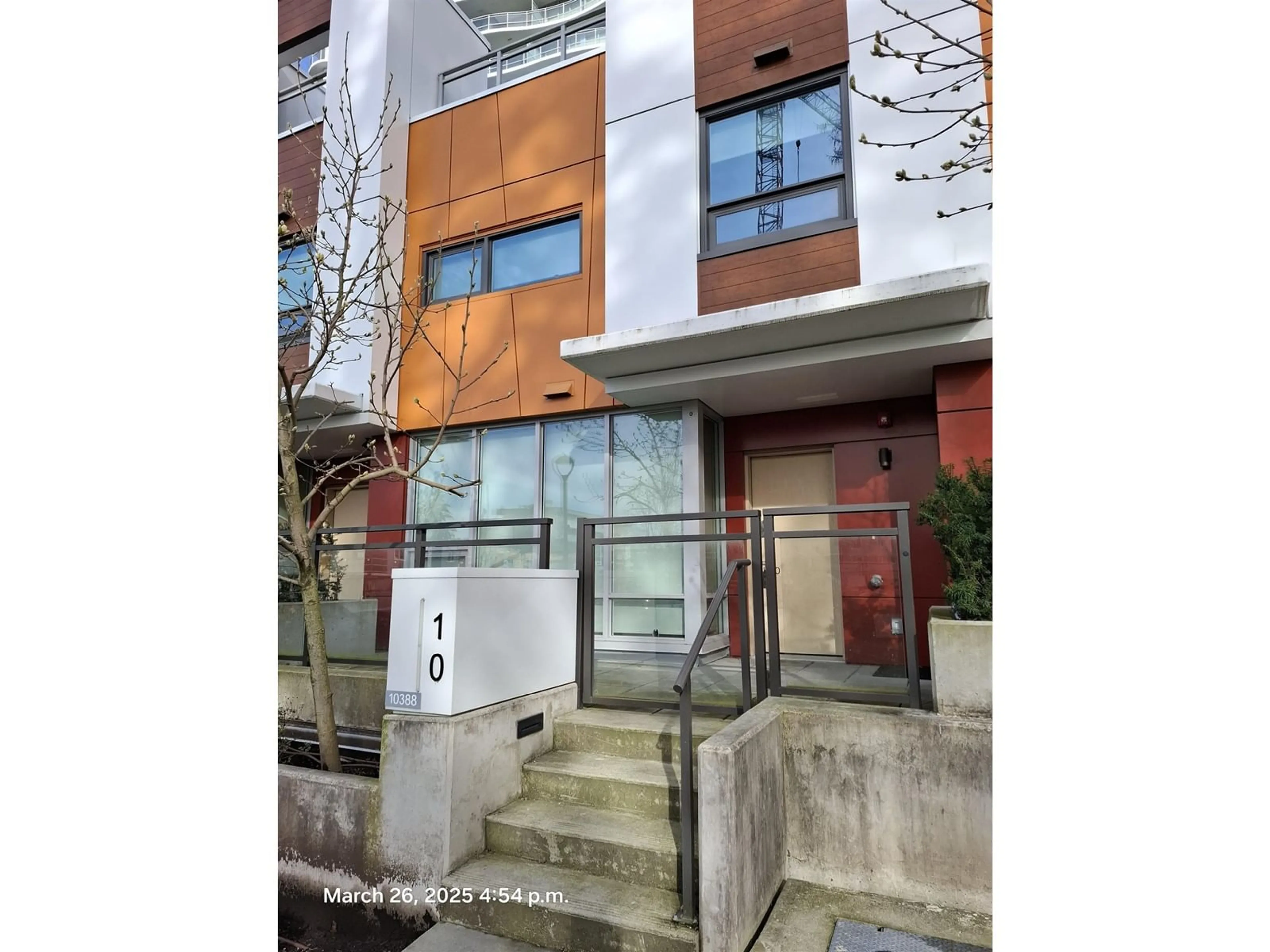 Unknown for TH10 - 10388 133, Surrey British Columbia V3T0R2
