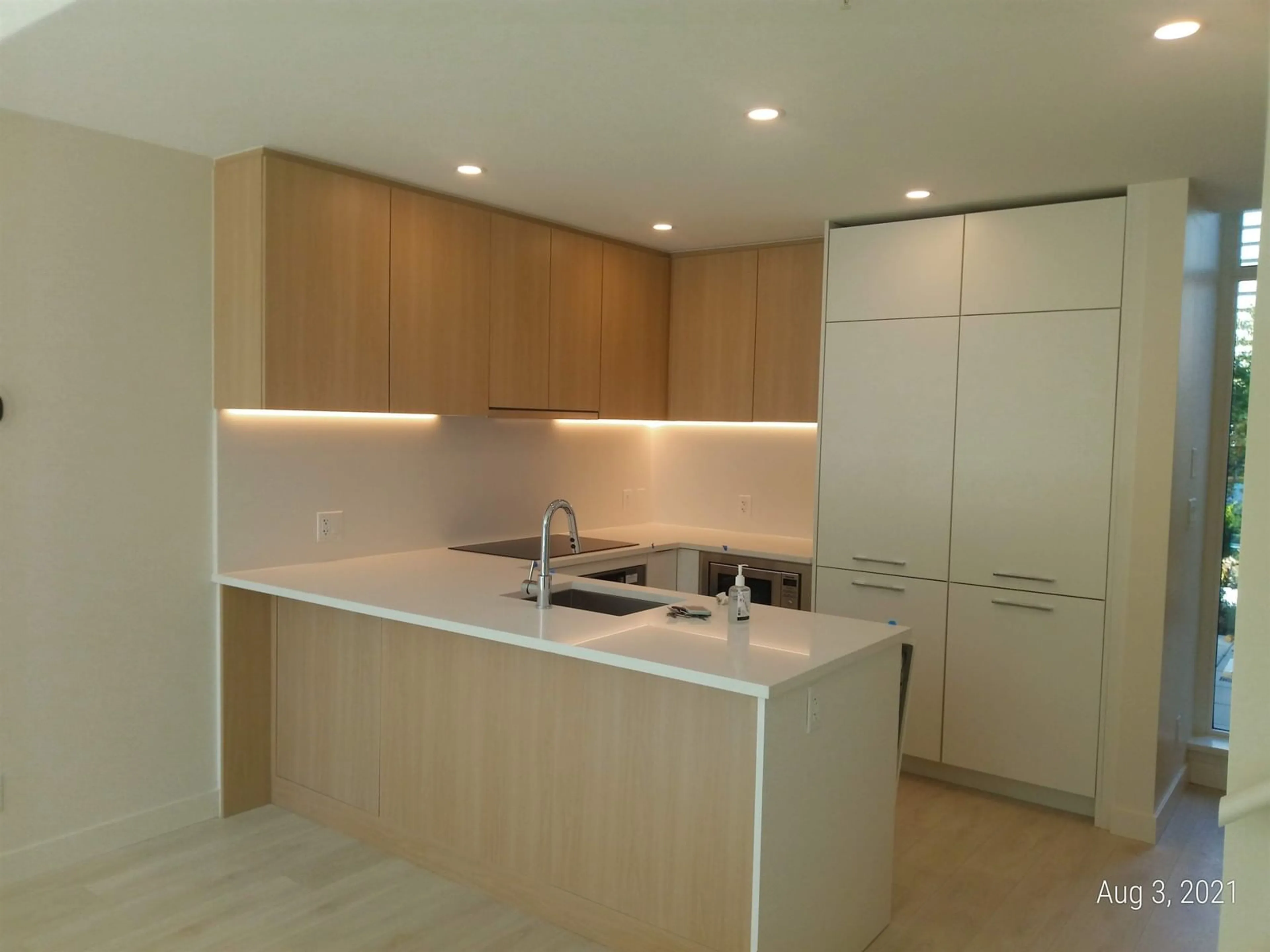 Standard kitchen, unknown for TH10 - 10388 133, Surrey British Columbia V3T0R2