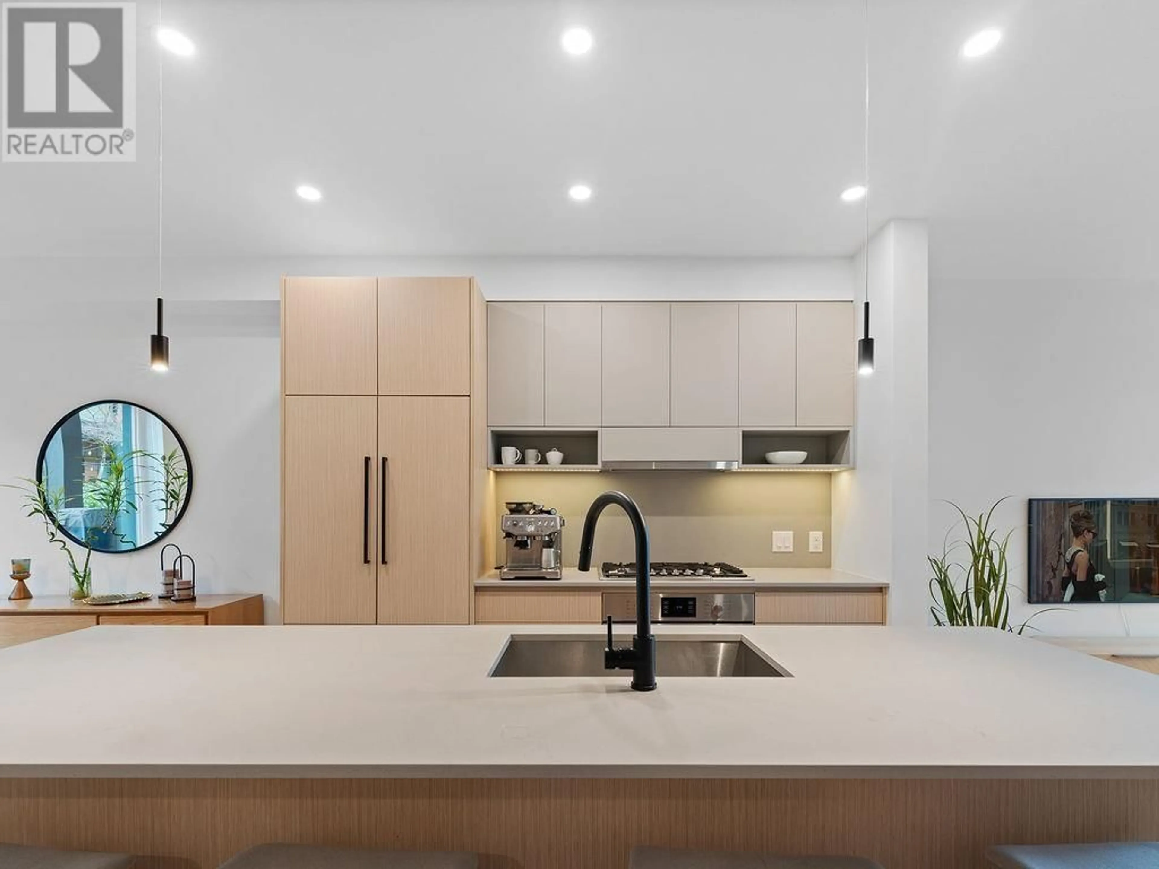 Contemporary kitchen, ceramic/tile floor for 50 - 528 2ND STREET, North Vancouver British Columbia V7L0G8