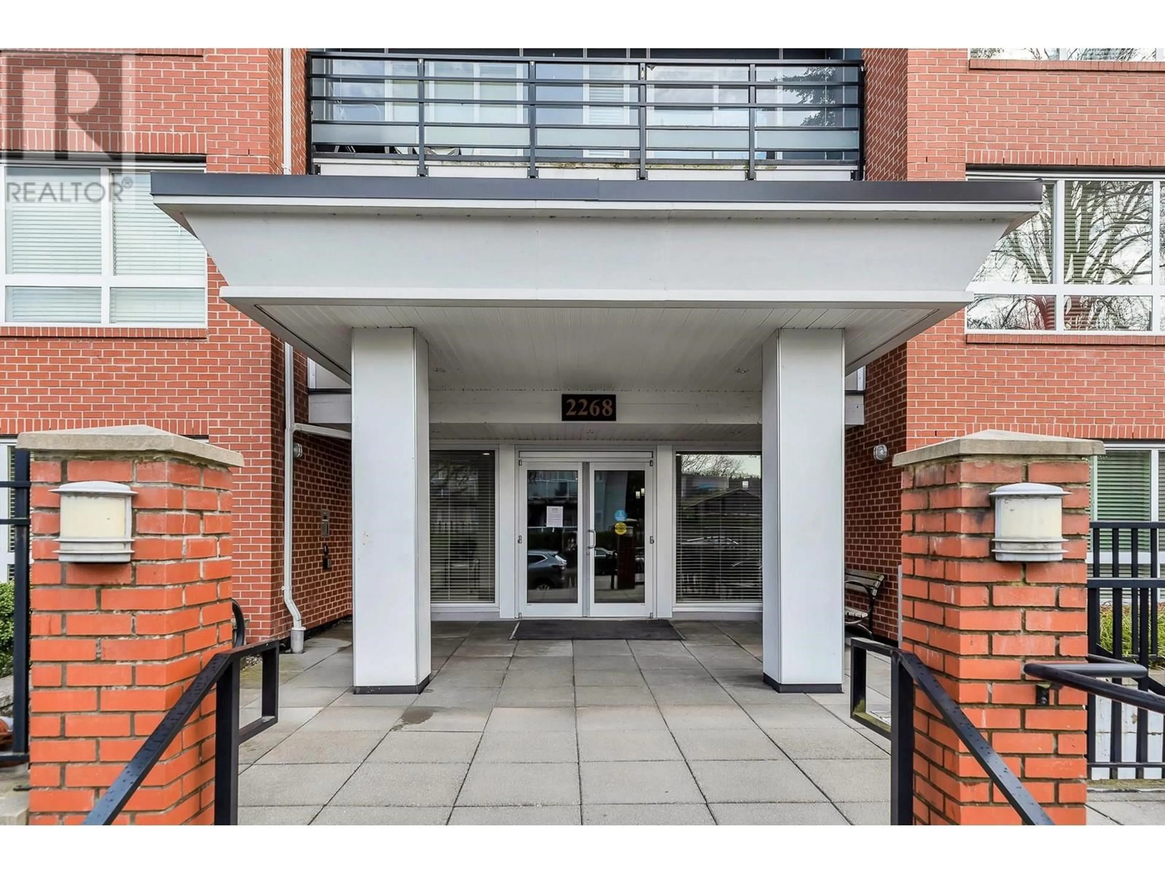 Indoor foyer for 207 - 2268 SHAUGHNESSY STREET, Port Coquitlam British Columbia V3C3C8