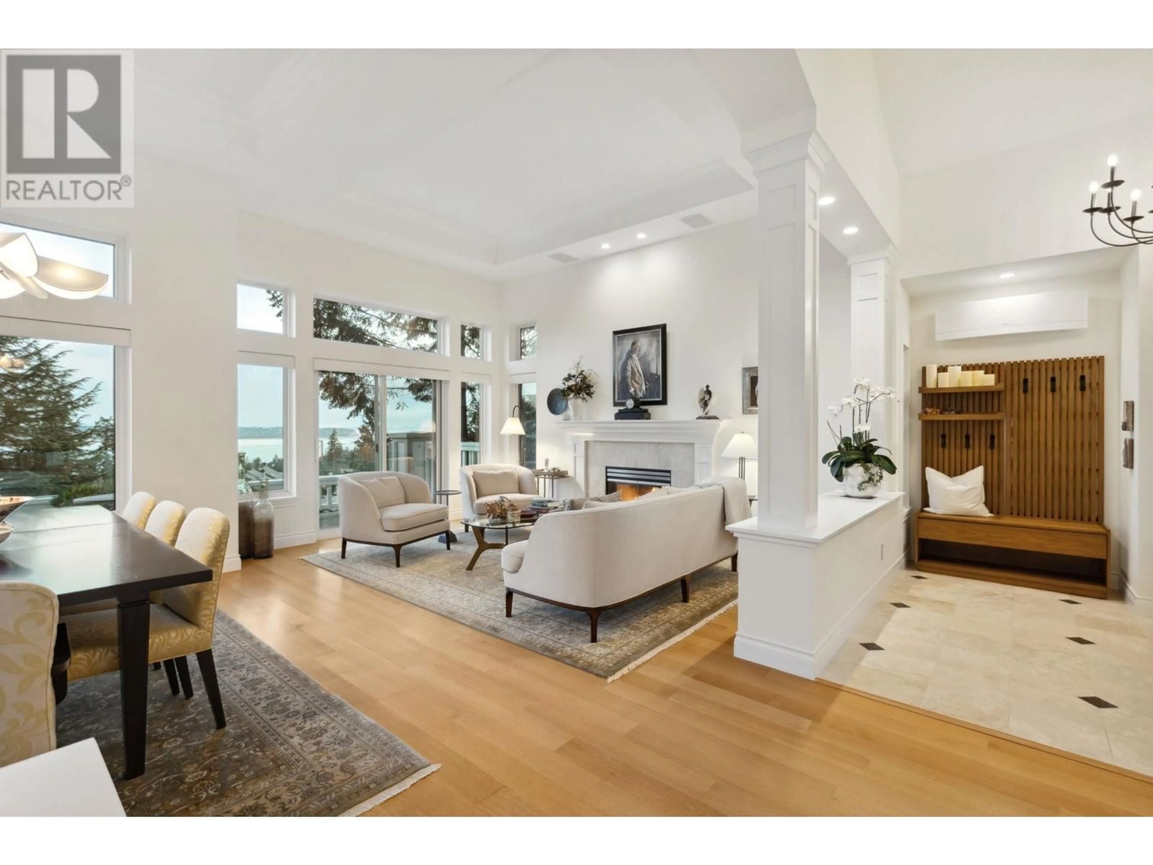 Living room with furniture, unknown for 4948 EDENDALE LANE, West Vancouver British Columbia V7W3H7
