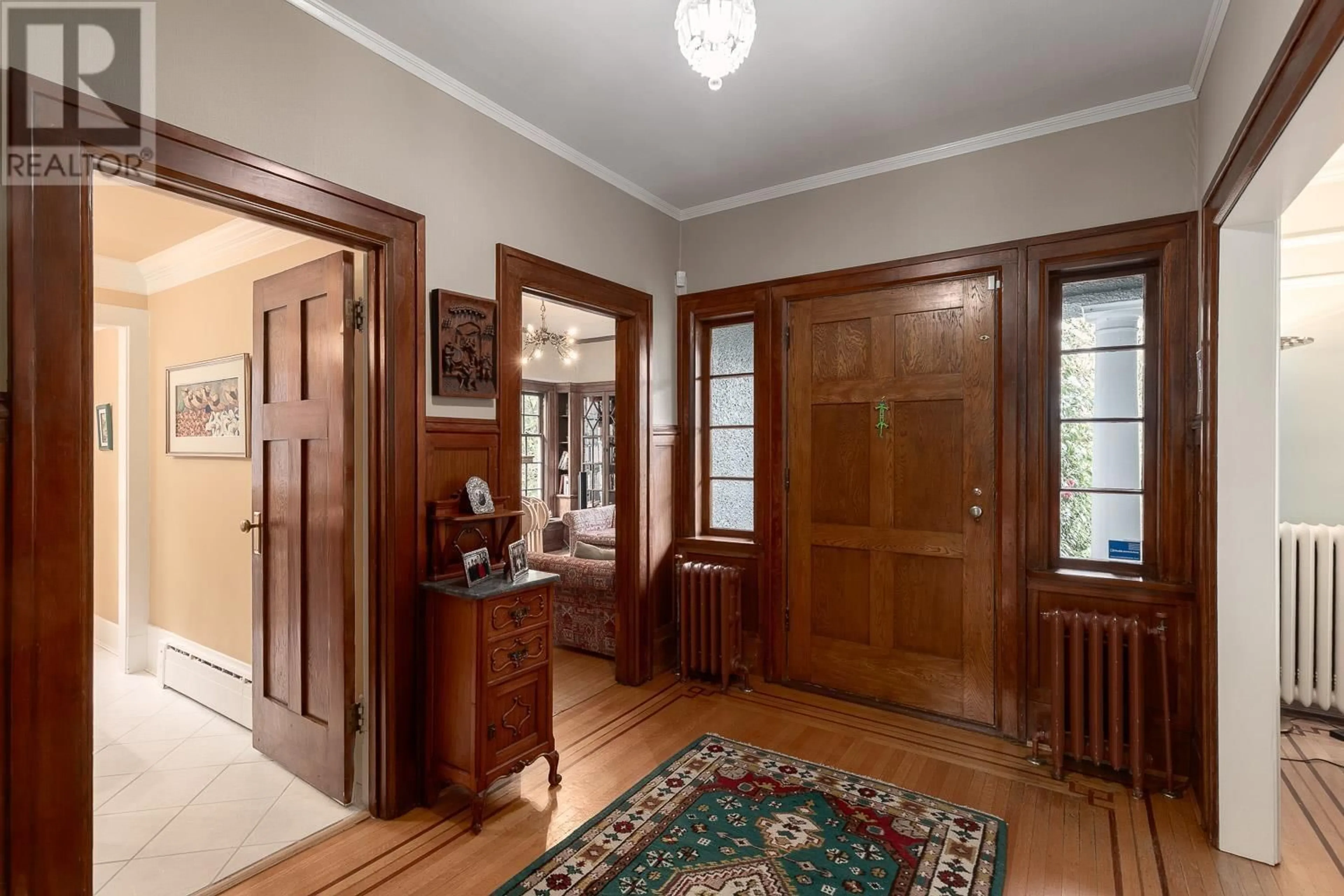 Indoor foyer for 4950 MARGUERITE STREET, Vancouver British Columbia V6M3K1