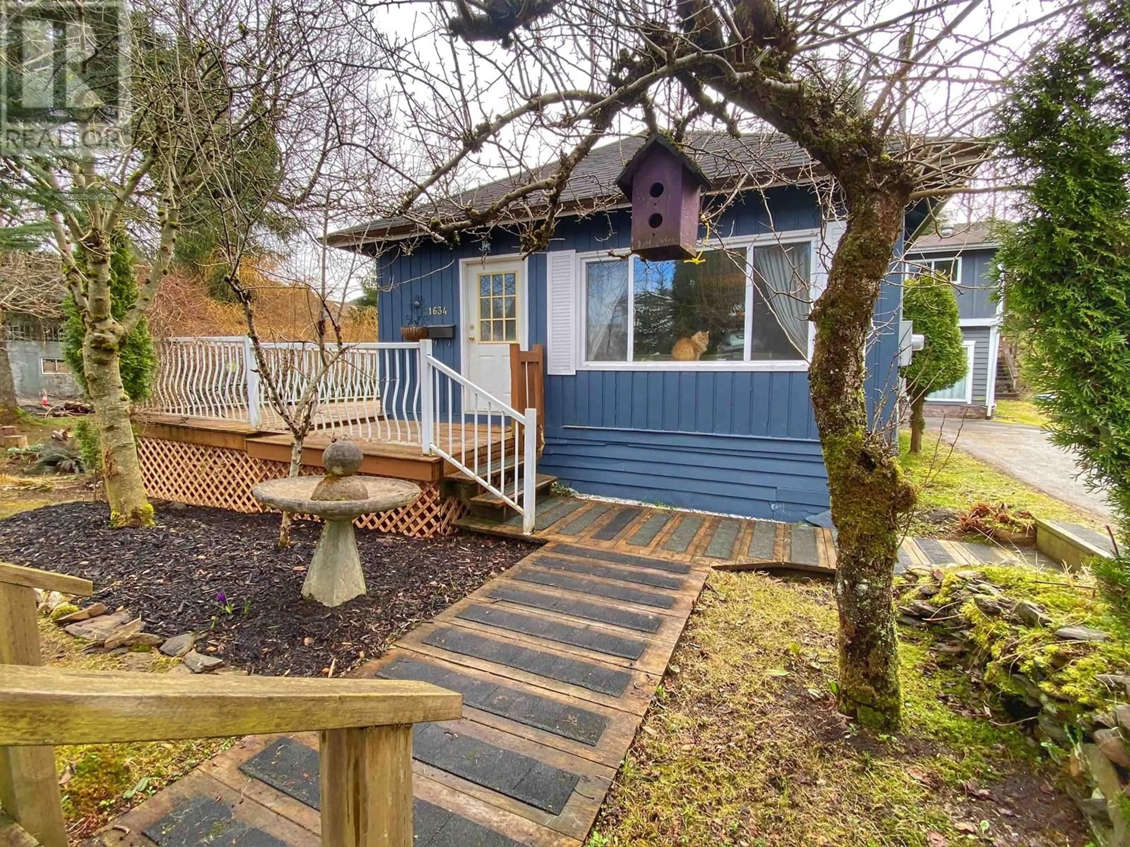 A pic from outside/outdoor area/front of a property/back of a property/a pic from drone, street for 1634 11TH AVENUE, Prince Rupert British Columbia V8J2X3