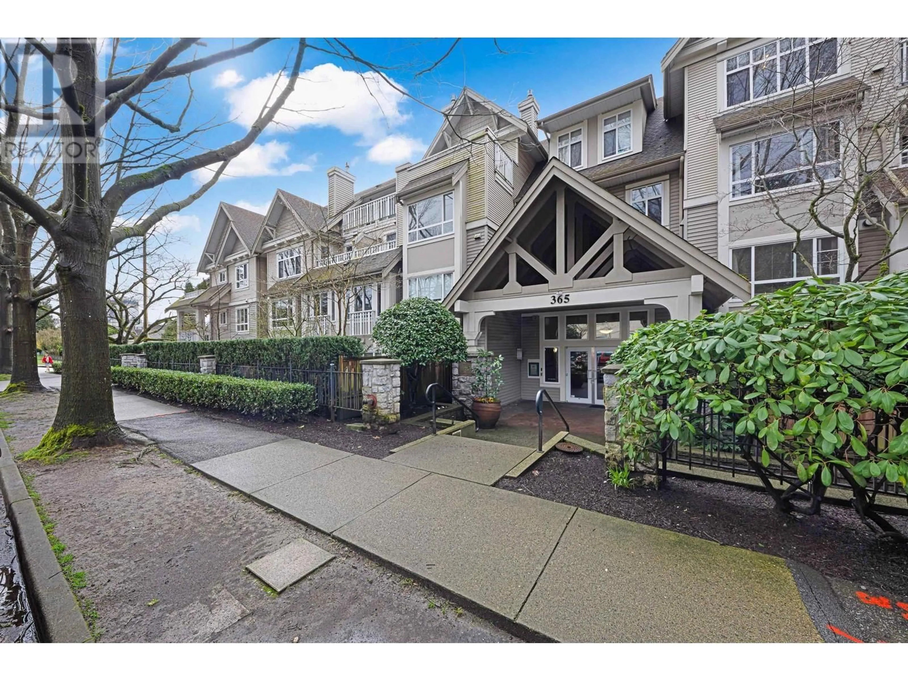 Unknown for 213 - 365 1ST STREET, North Vancouver British Columbia V7L4W5