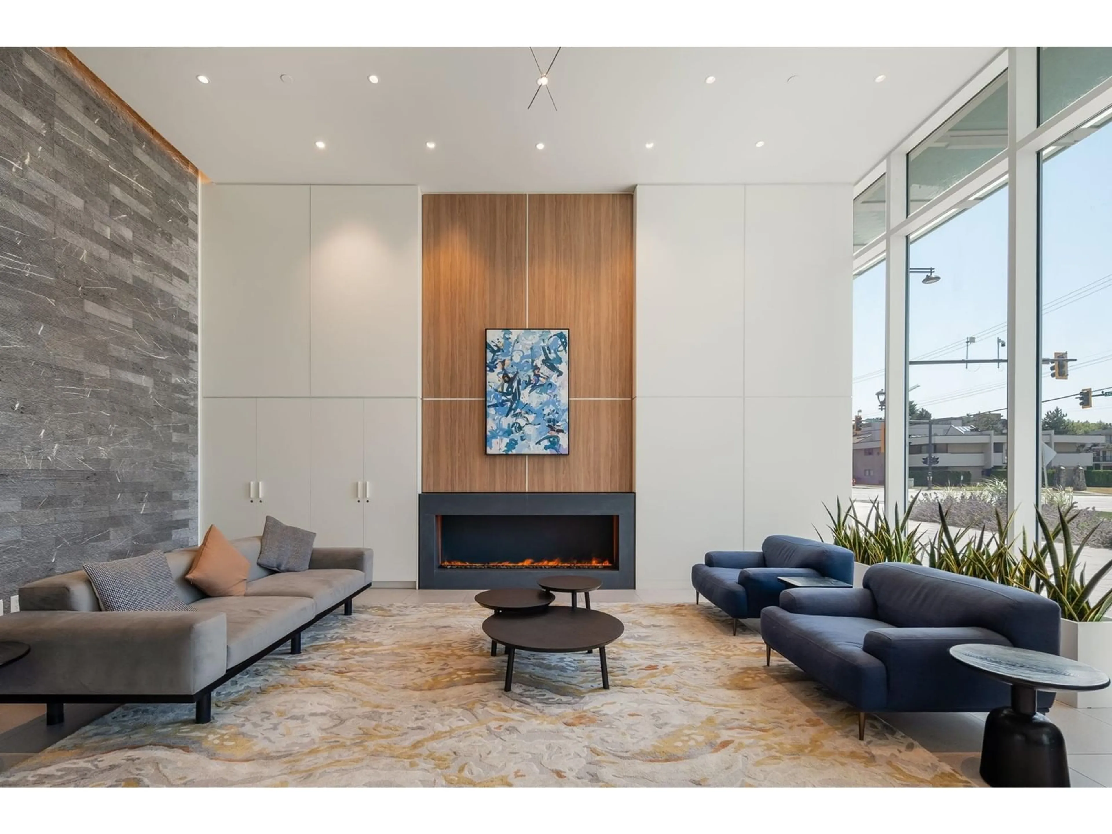 Lobby for 1608 - 13685 102, Surrey British Columbia V3T1N7