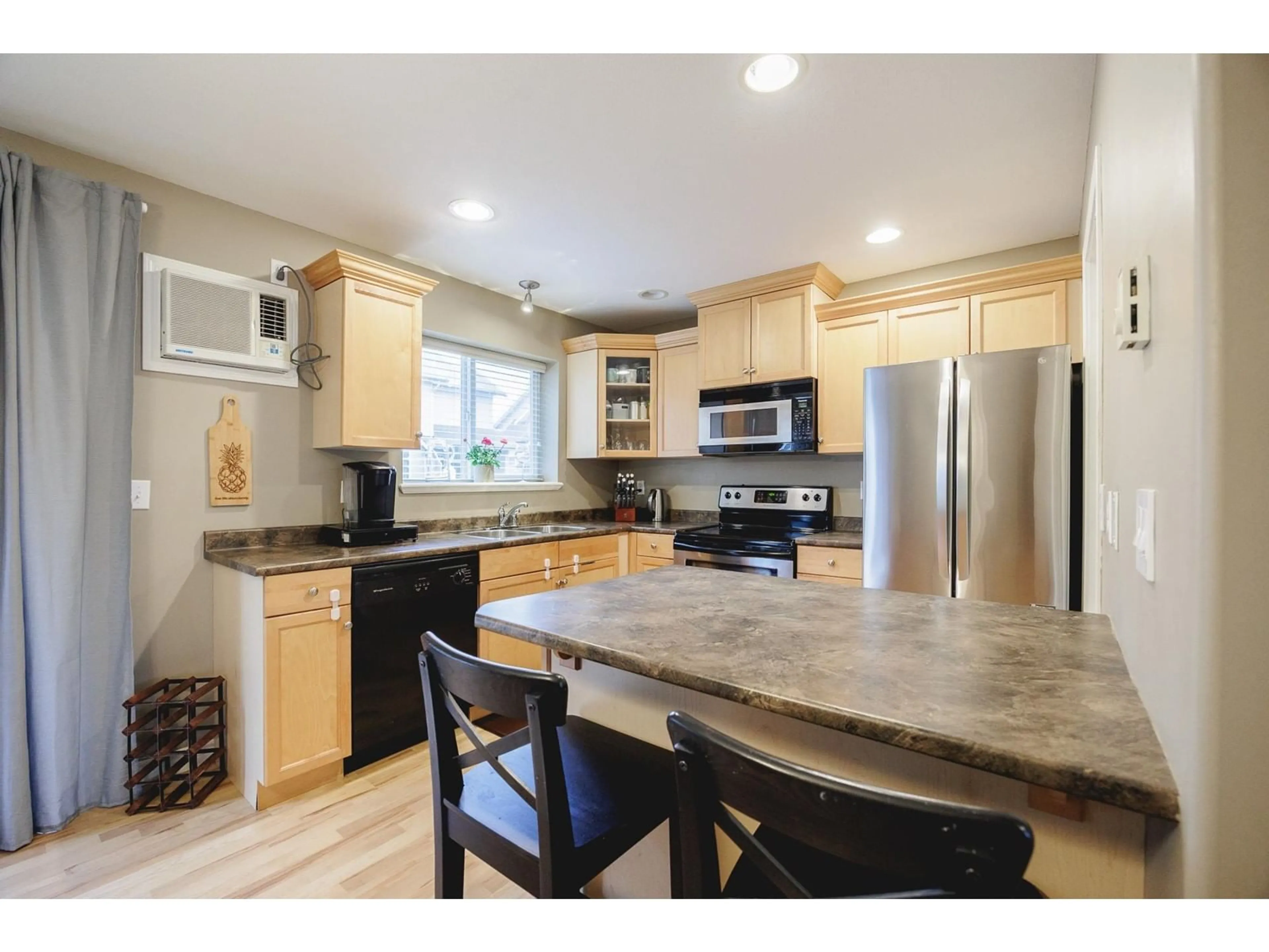Open concept kitchen, unknown for 12 - 5965 JINKERSON ROAD, Chilliwack British Columbia V2R5Z7