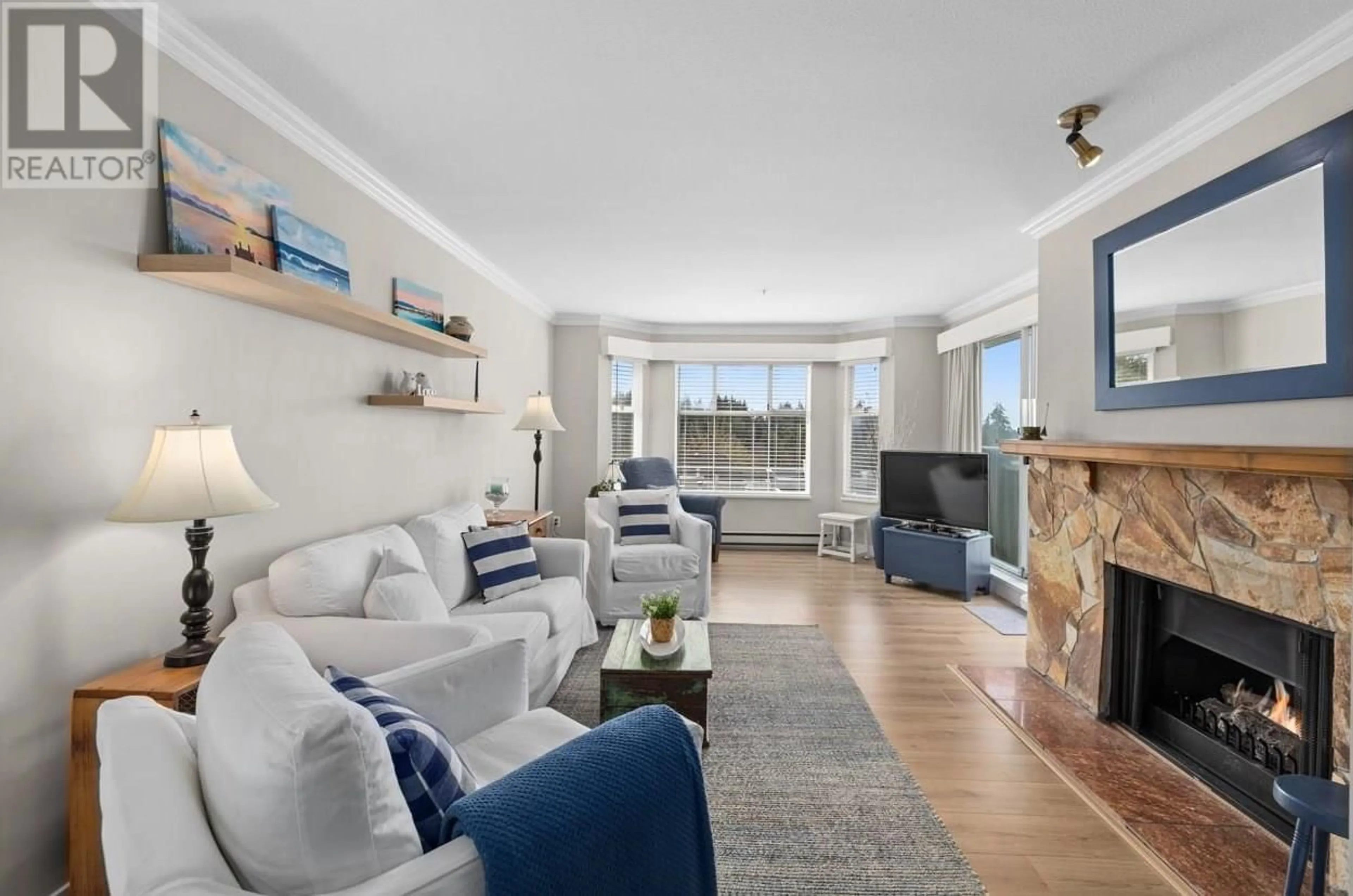 Living room with furniture, unknown for 610 - 1000 BOWRON COURT, North Vancouver British Columbia V7H2W1