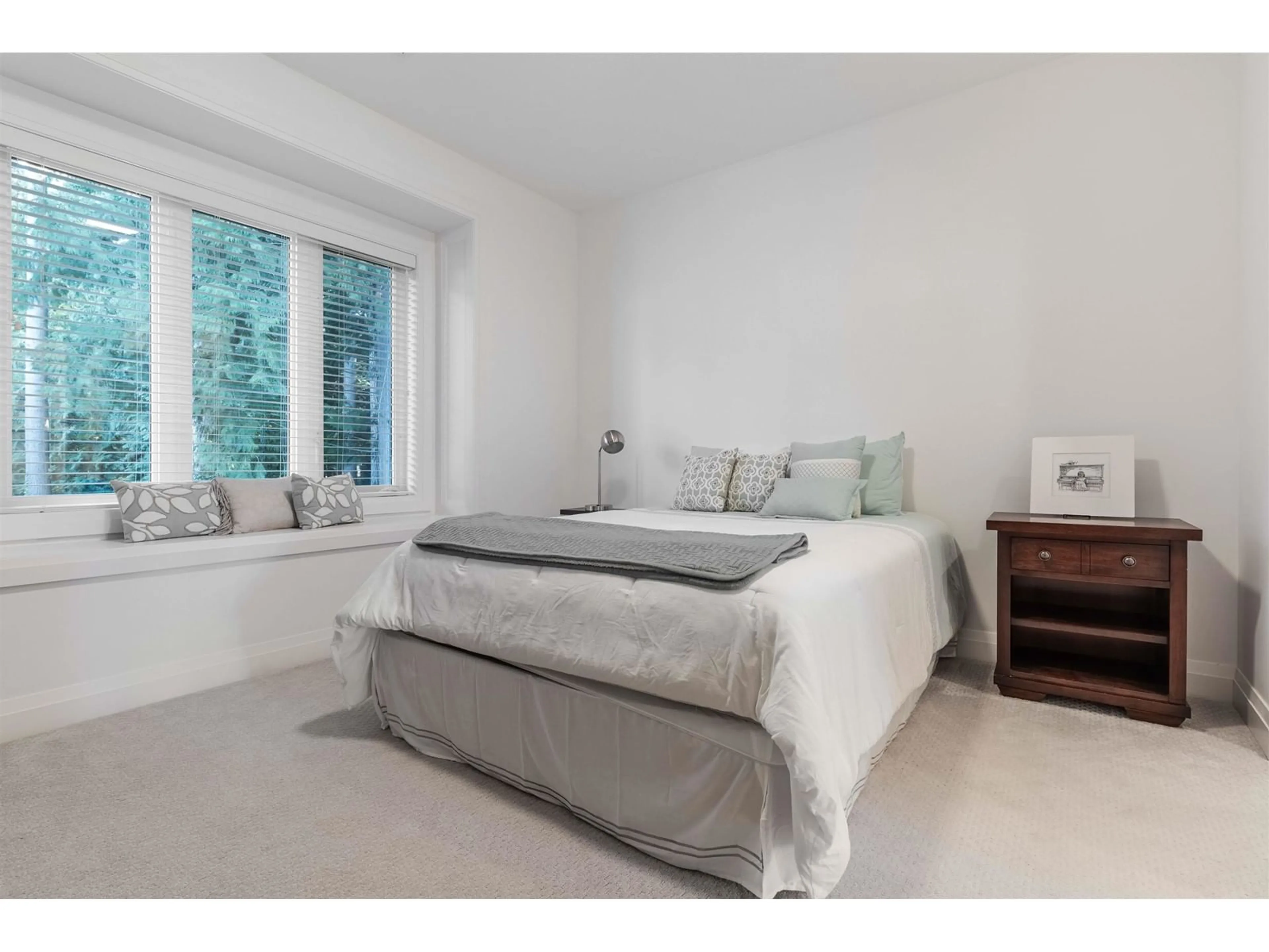 Bedroom with bed, unknown for 1912 LARONDE, Surrey British Columbia V4A9M9