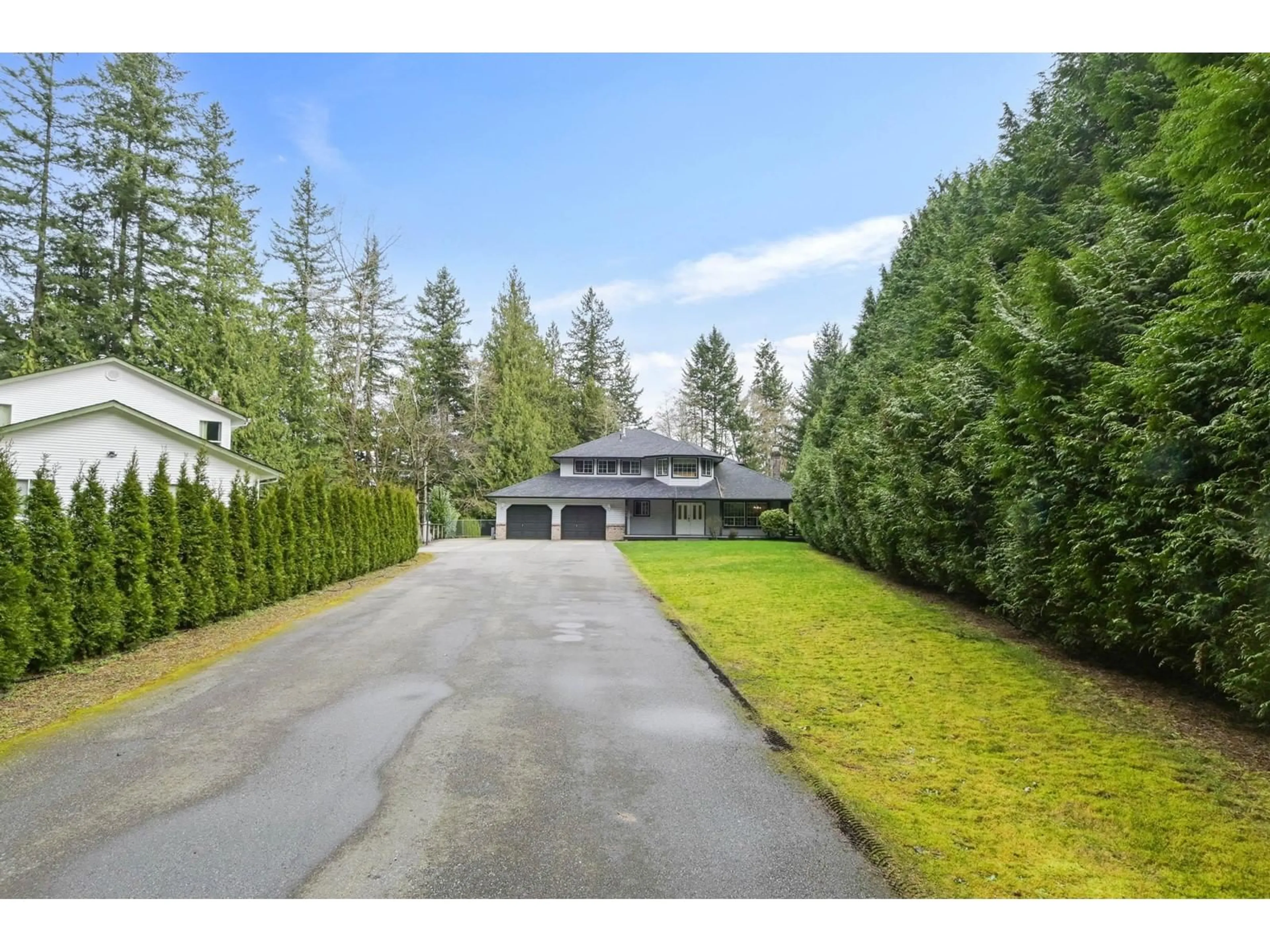 A pic from outside/outdoor area/front of a property/back of a property/a pic from drone, street for 5946 242, Langley British Columbia V2Z1J8