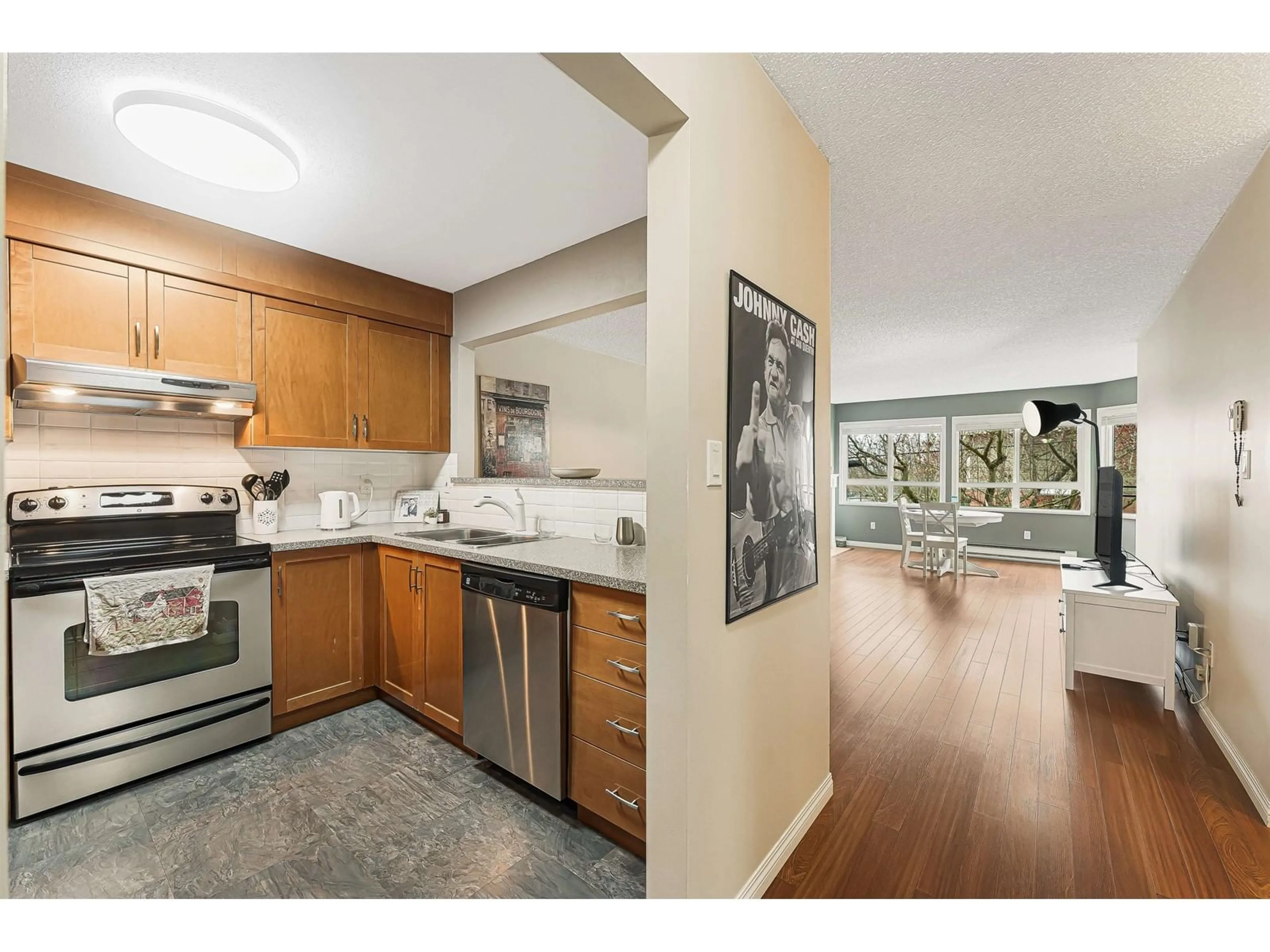 Open concept kitchen, unknown for 215 - 1280 FIR, White Rock British Columbia V4B4B1