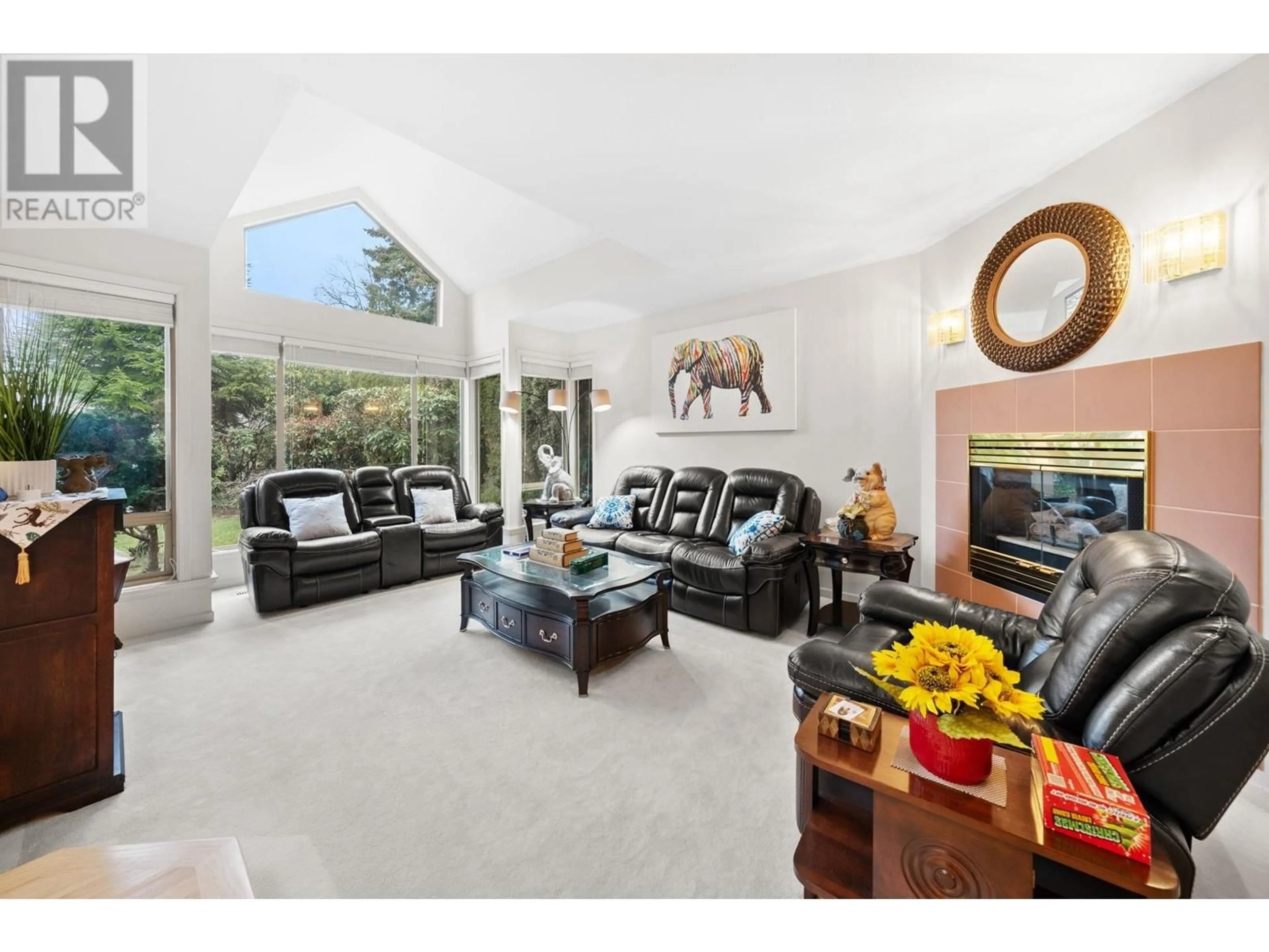 Living room with furniture, ceramic/tile floor for 1076 51 STREET, Delta British Columbia V4M4C4