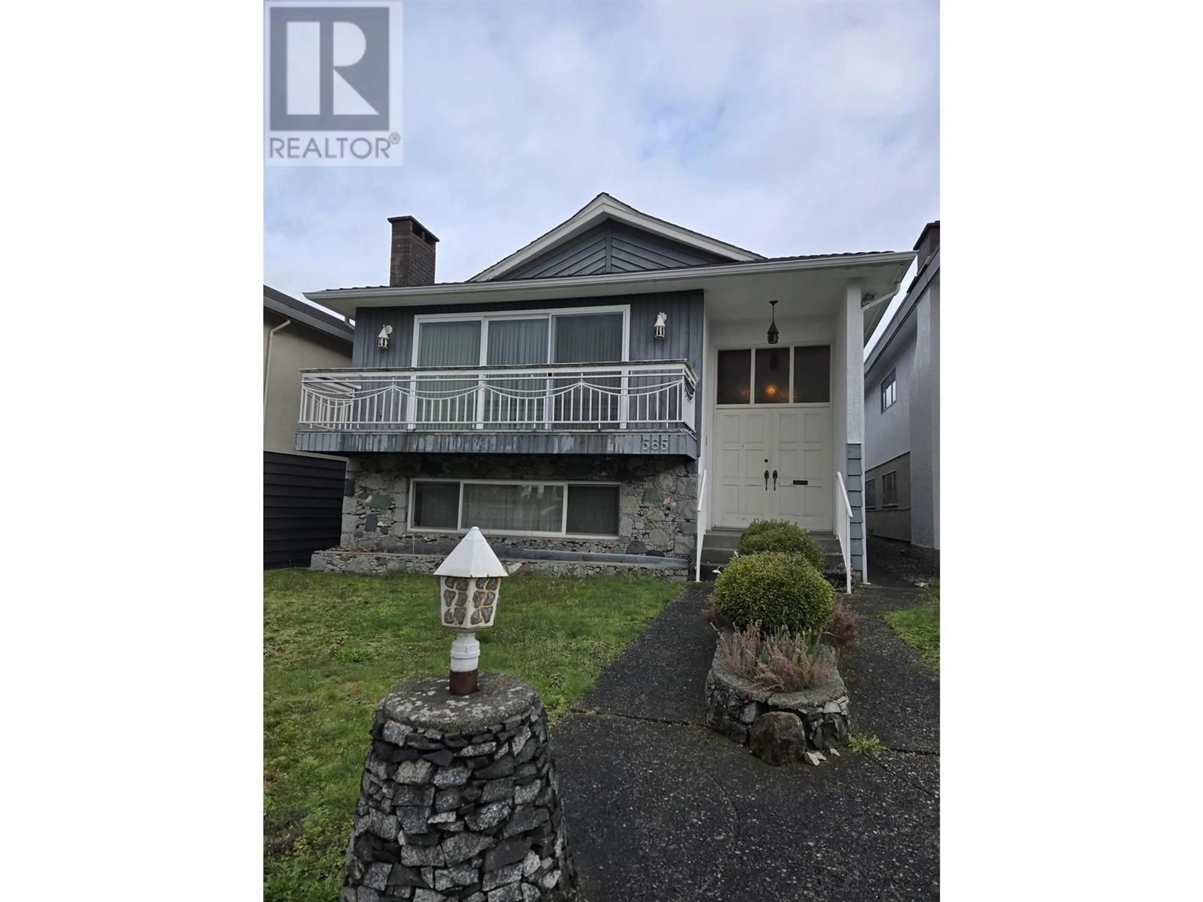 Unknown for 585 54TH AVENUE, Vancouver British Columbia V5X1L5