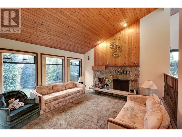 1199 EASTVIEW ROAD, North Vancouver 2