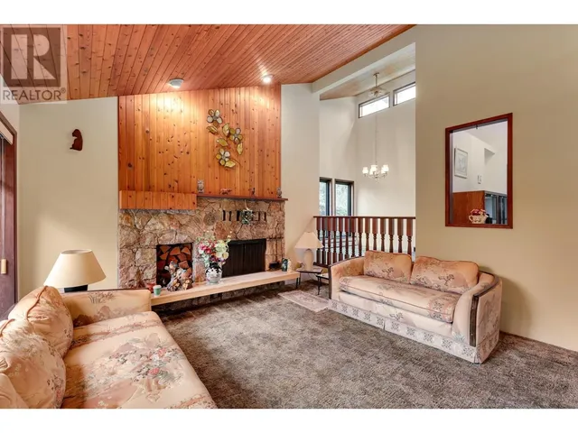1199 EASTVIEW ROAD, North Vancouver 3
