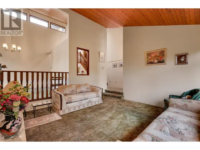 1199 EASTVIEW ROAD, North Vancouver 4