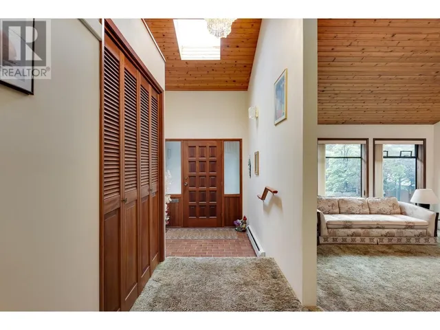 1199 EASTVIEW ROAD, North Vancouver 5