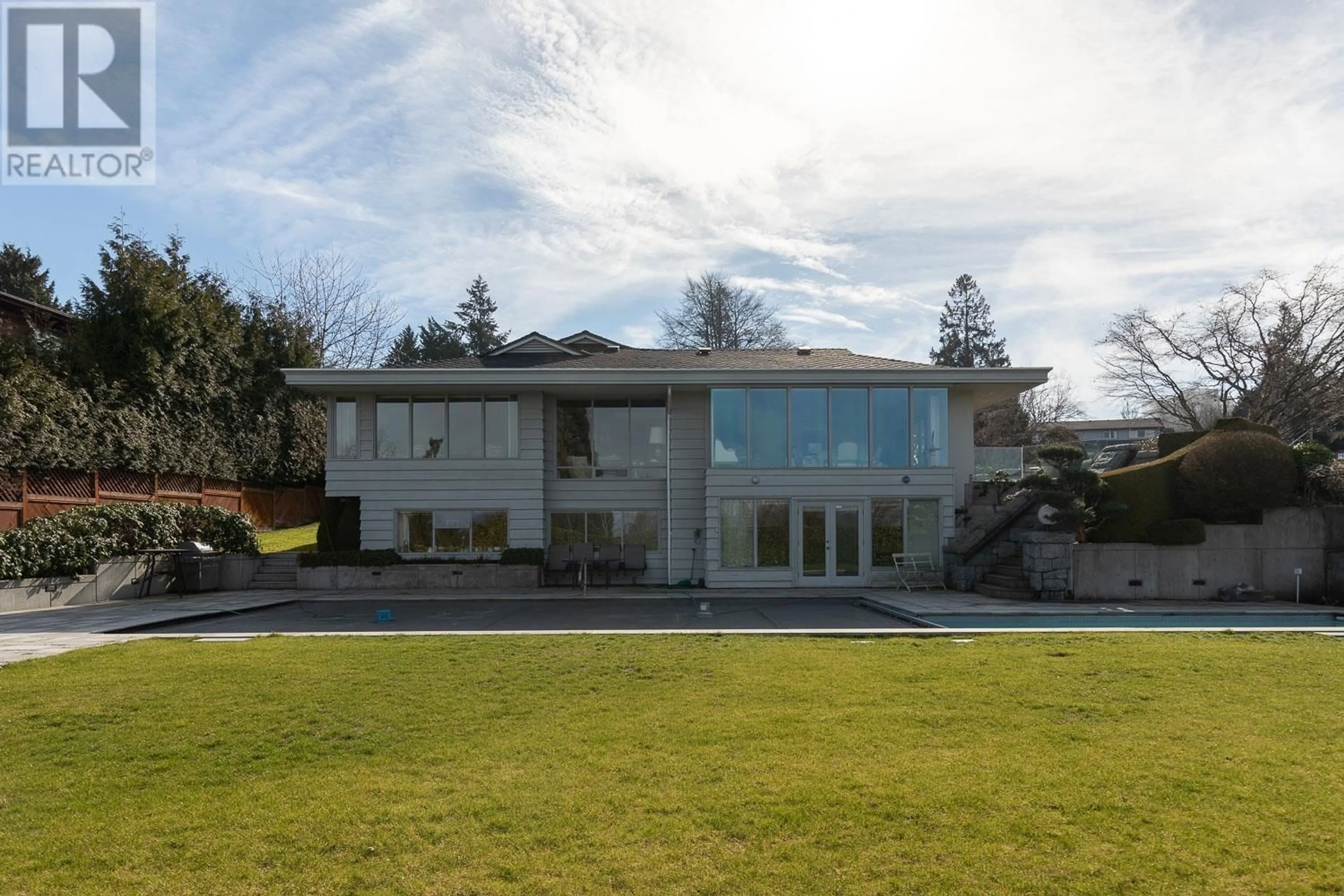 A pic from outside/outdoor area/front of a property/back of a property/a pic from drone, unknown for 1516 WESBROOK CRESCENT, Vancouver British Columbia V6T1V8