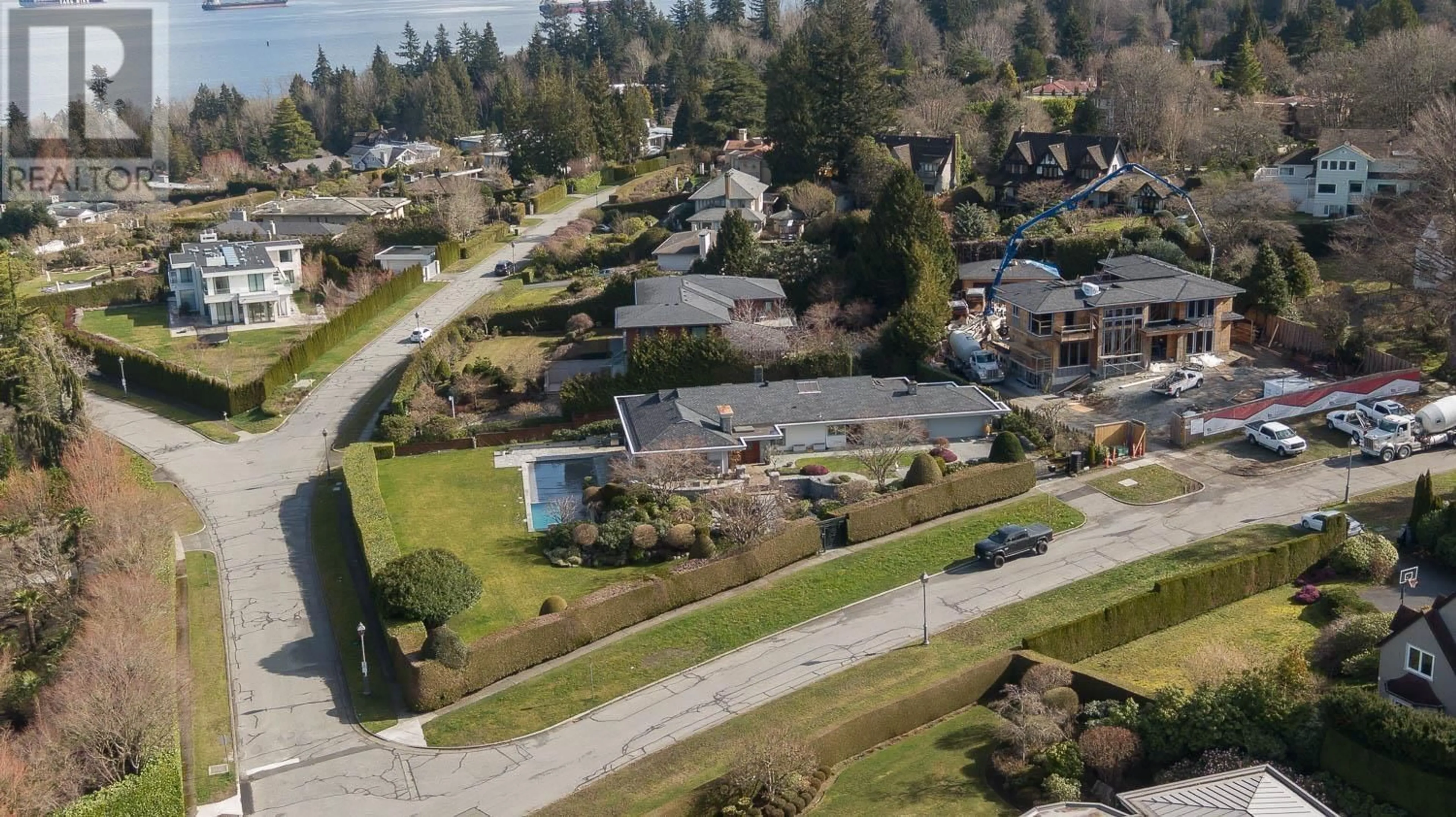 A pic from outside/outdoor area/front of a property/back of a property/a pic from drone, water/lake/river/ocean view for 1516 WESBROOK CRESCENT, Vancouver British Columbia V6T1V8