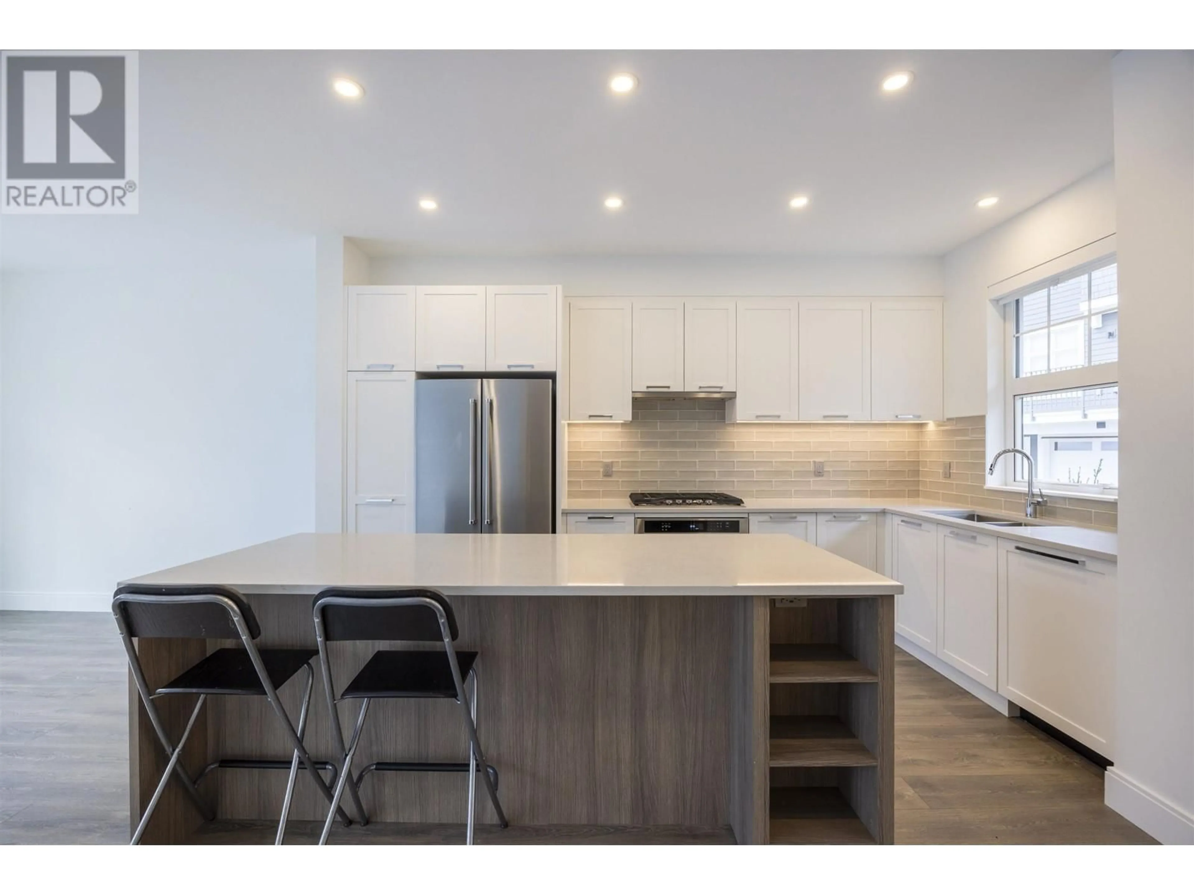 Open concept kitchen, wood/laminate floor for 190 - 1310 MITCHELL STREET, Coquitlam British Columbia V3E0T9