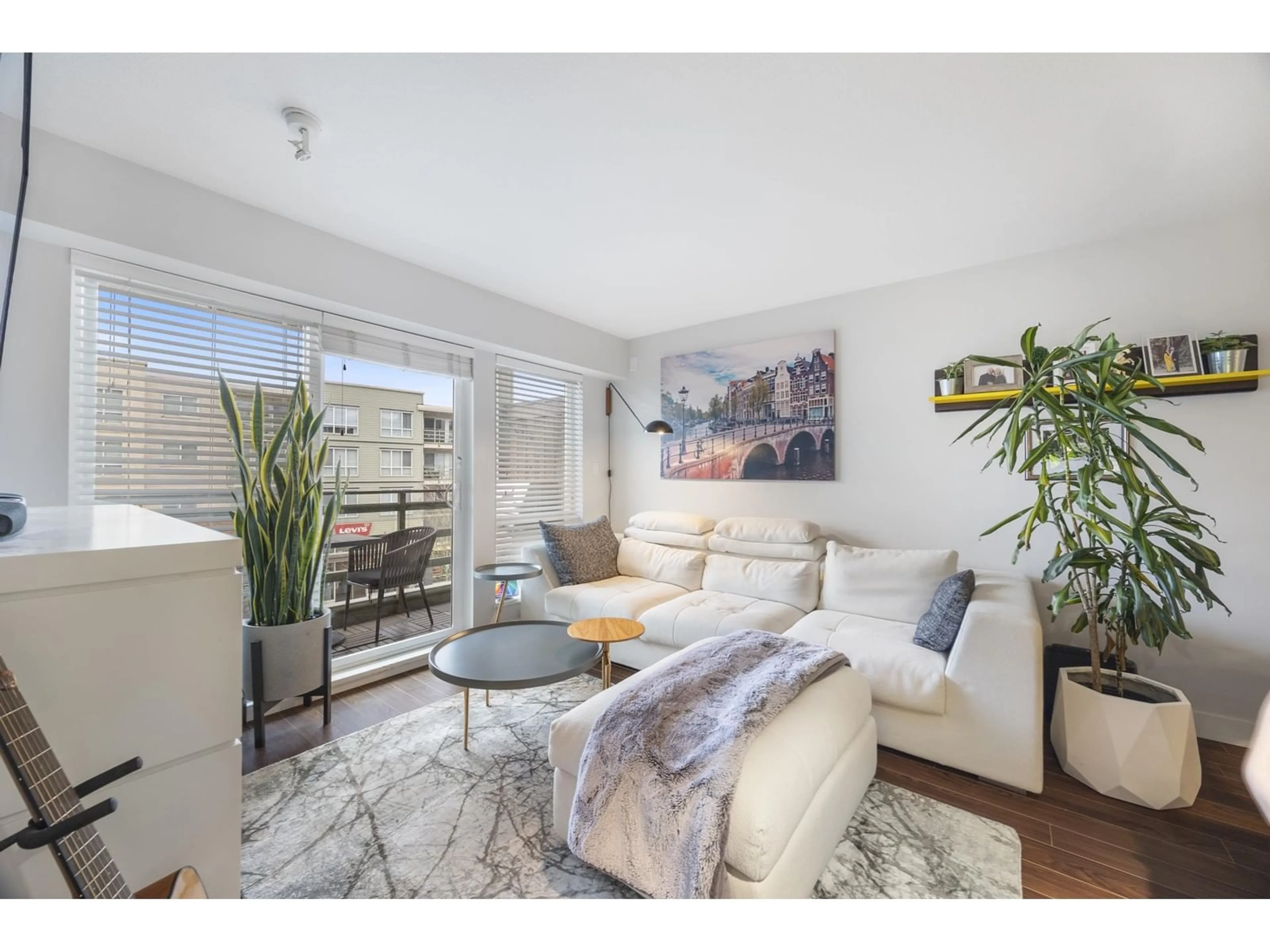 Living room with furniture, unknown for 201 - 15745 CROYDON, Surrey British Columbia V3Z2L5