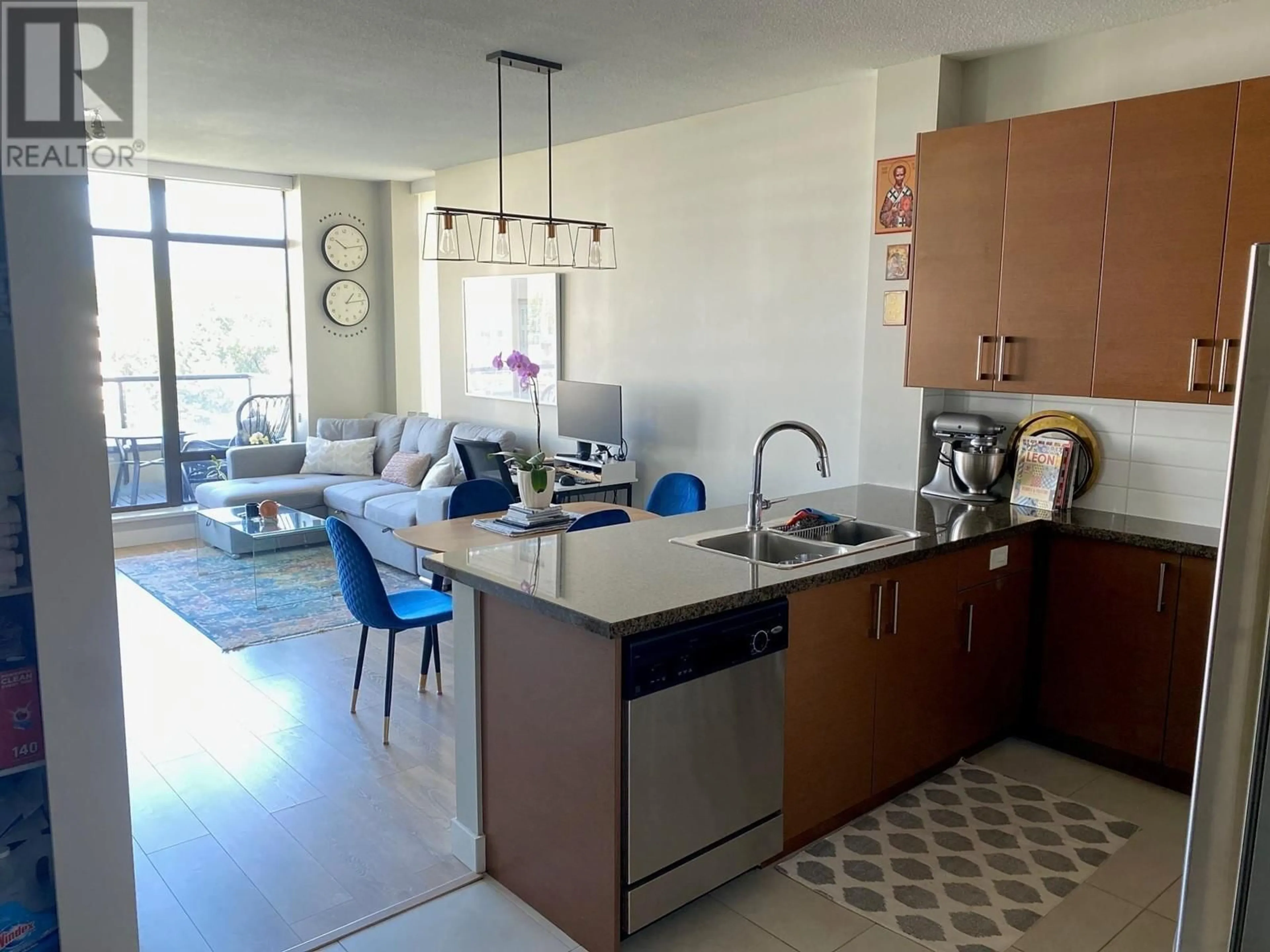 Open concept kitchen, unknown for 902 - 4250 DAWSON STREET, Burnaby British Columbia V5C4B1