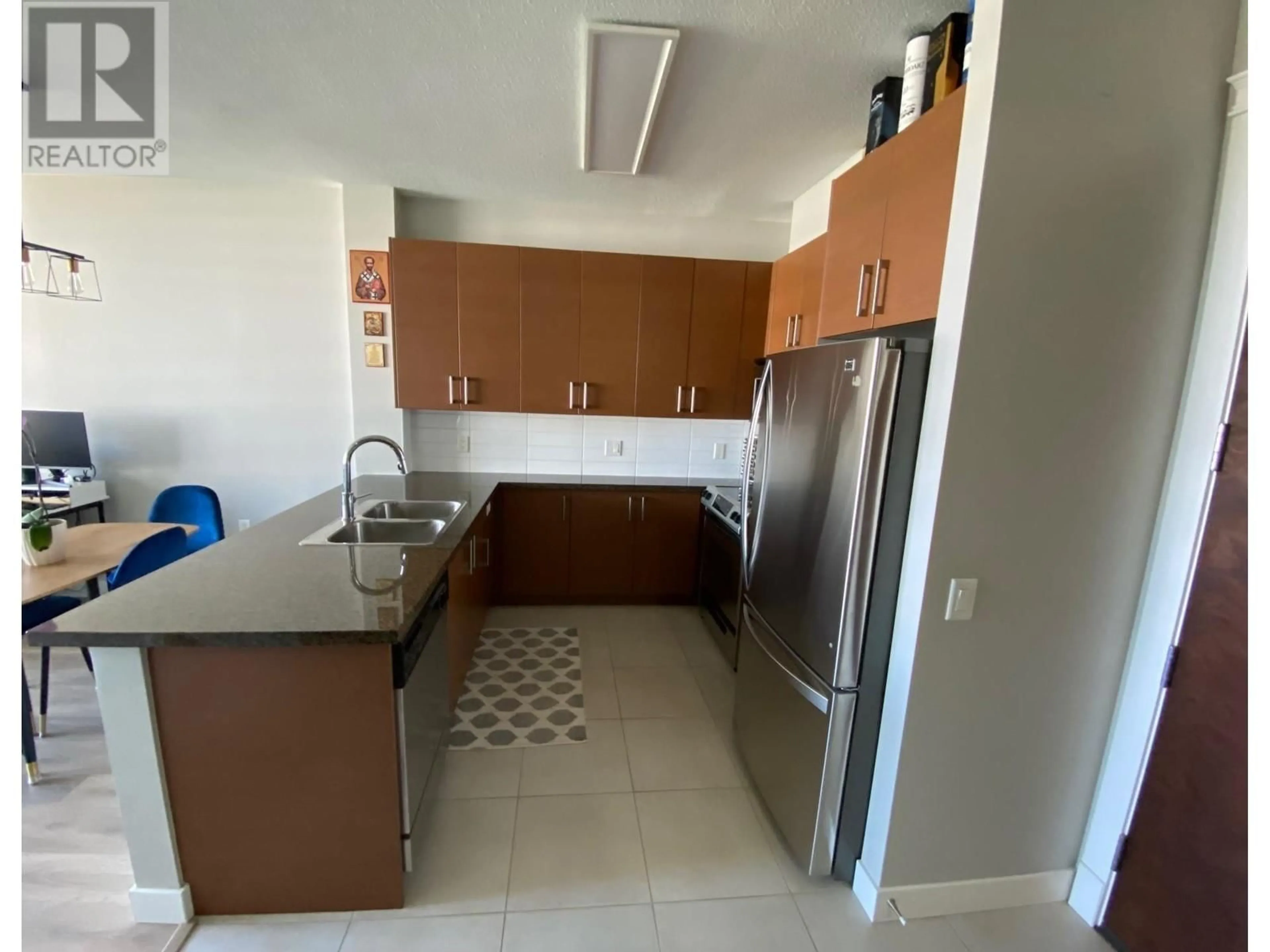 Standard kitchen, floor is not visible for 902 - 4250 DAWSON STREET, Burnaby British Columbia V5C4B1