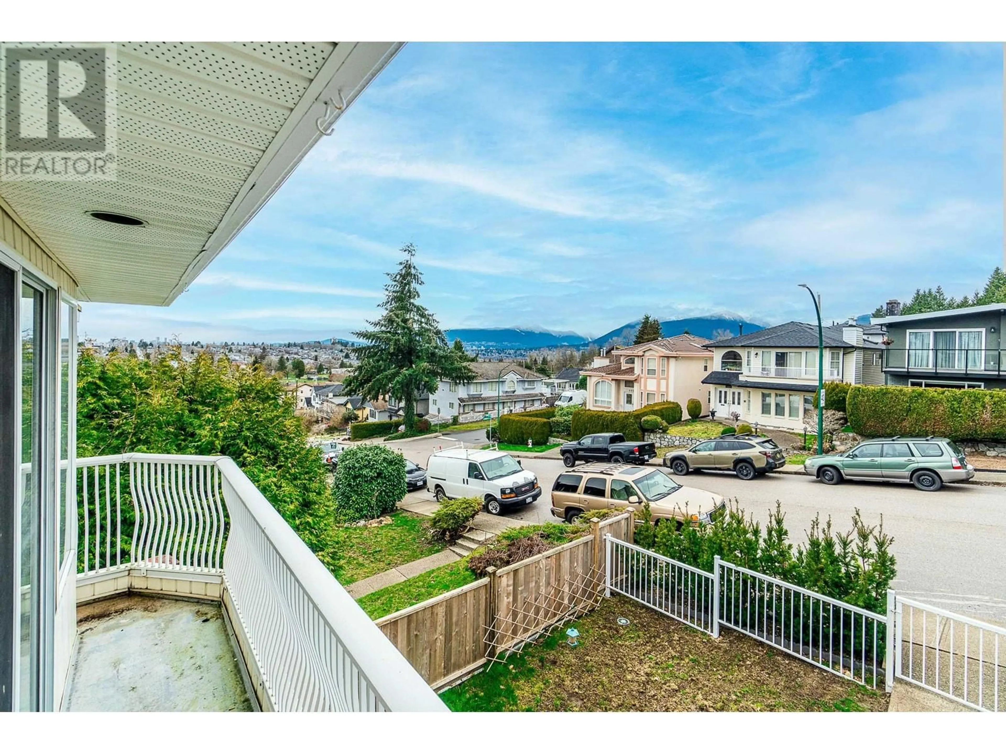 Patio, mountain view for 4838 ALBERT STREET, Burnaby British Columbia V5C2H3