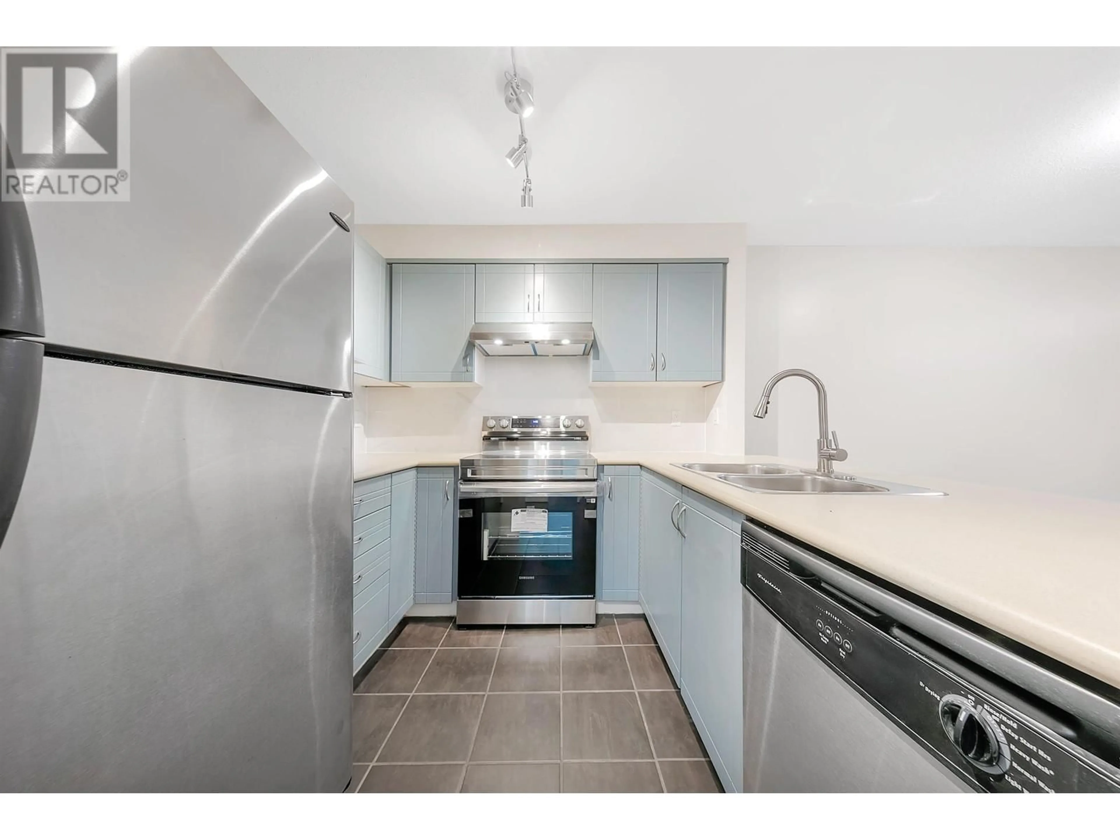 Standard kitchen, unknown for 107 - 3099 TERRAVISTA PLACE, Port Moody British Columbia V3H5A4