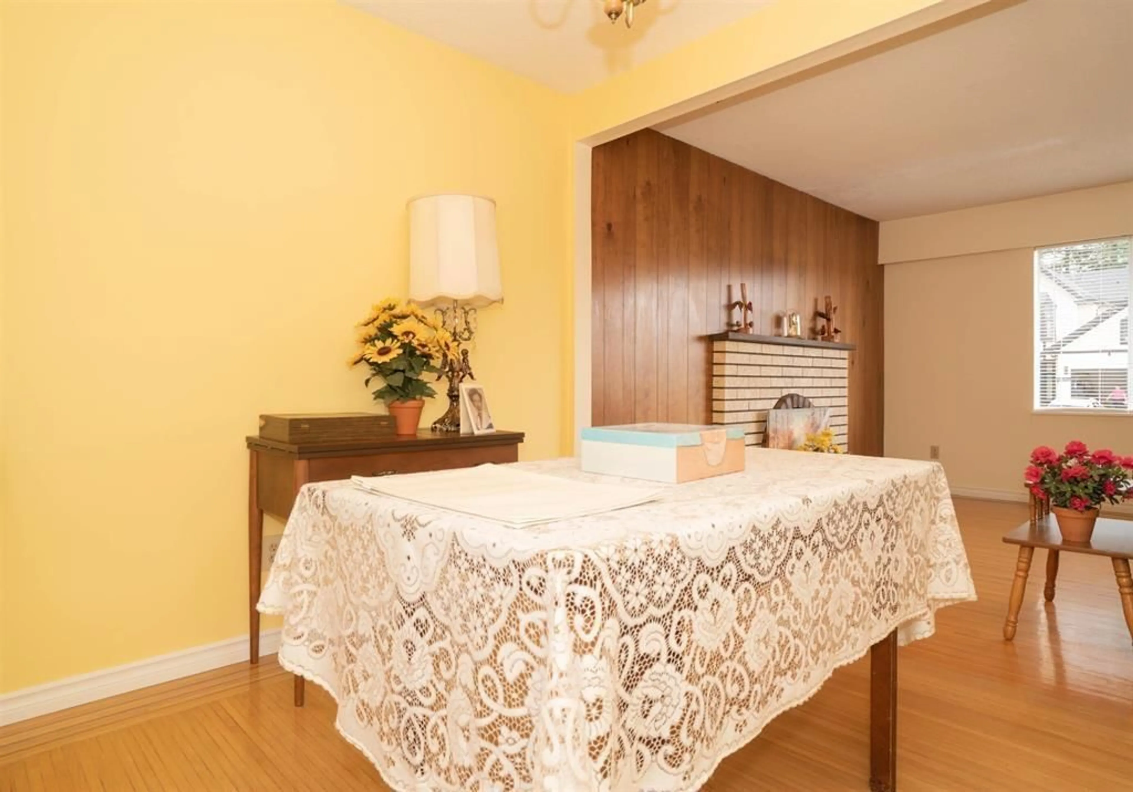 Dining room, wood/laminate floor for 7451 113, Delta British Columbia V4C5B2